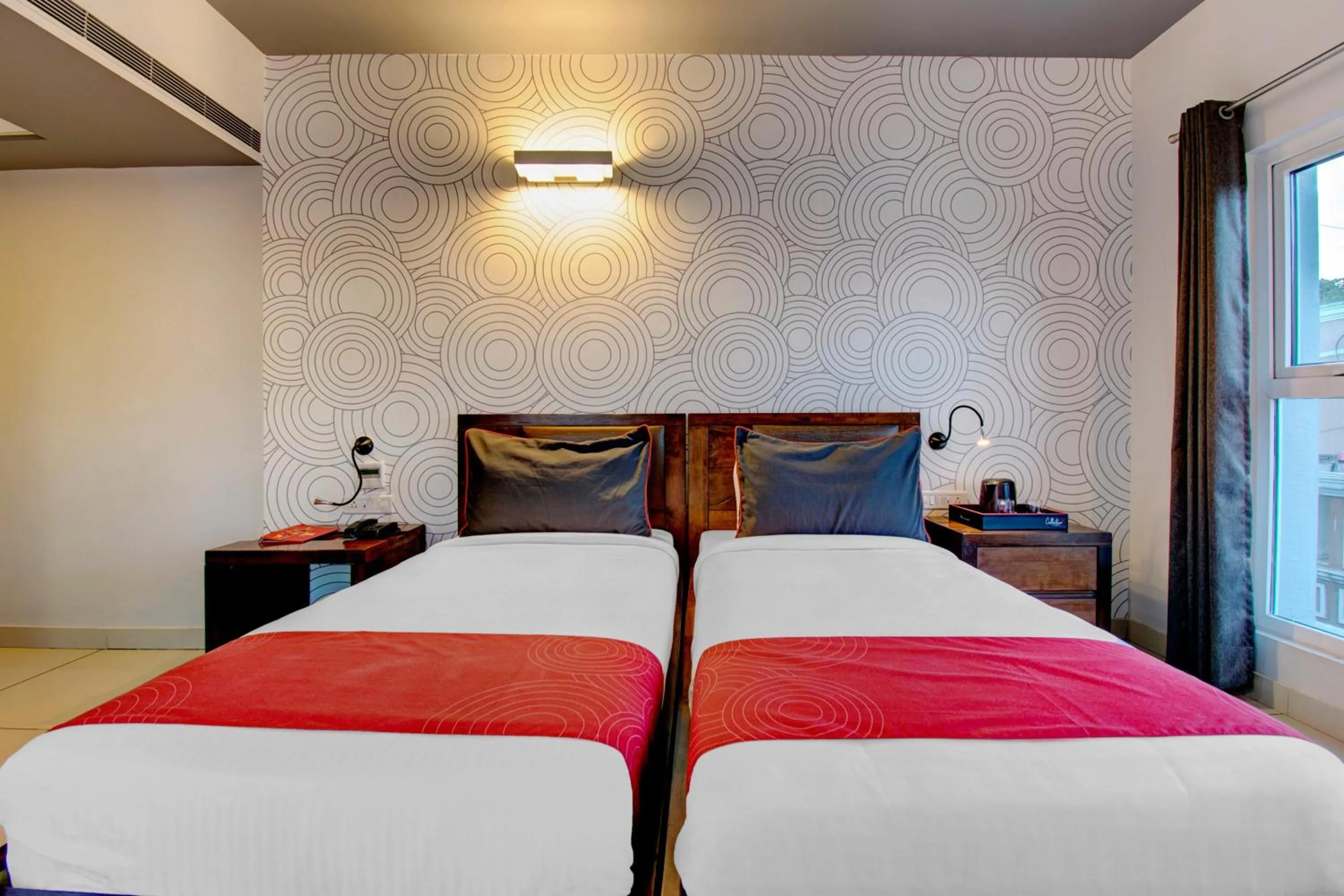 Bedroom, Bed in Super Townhouse Ulsoor