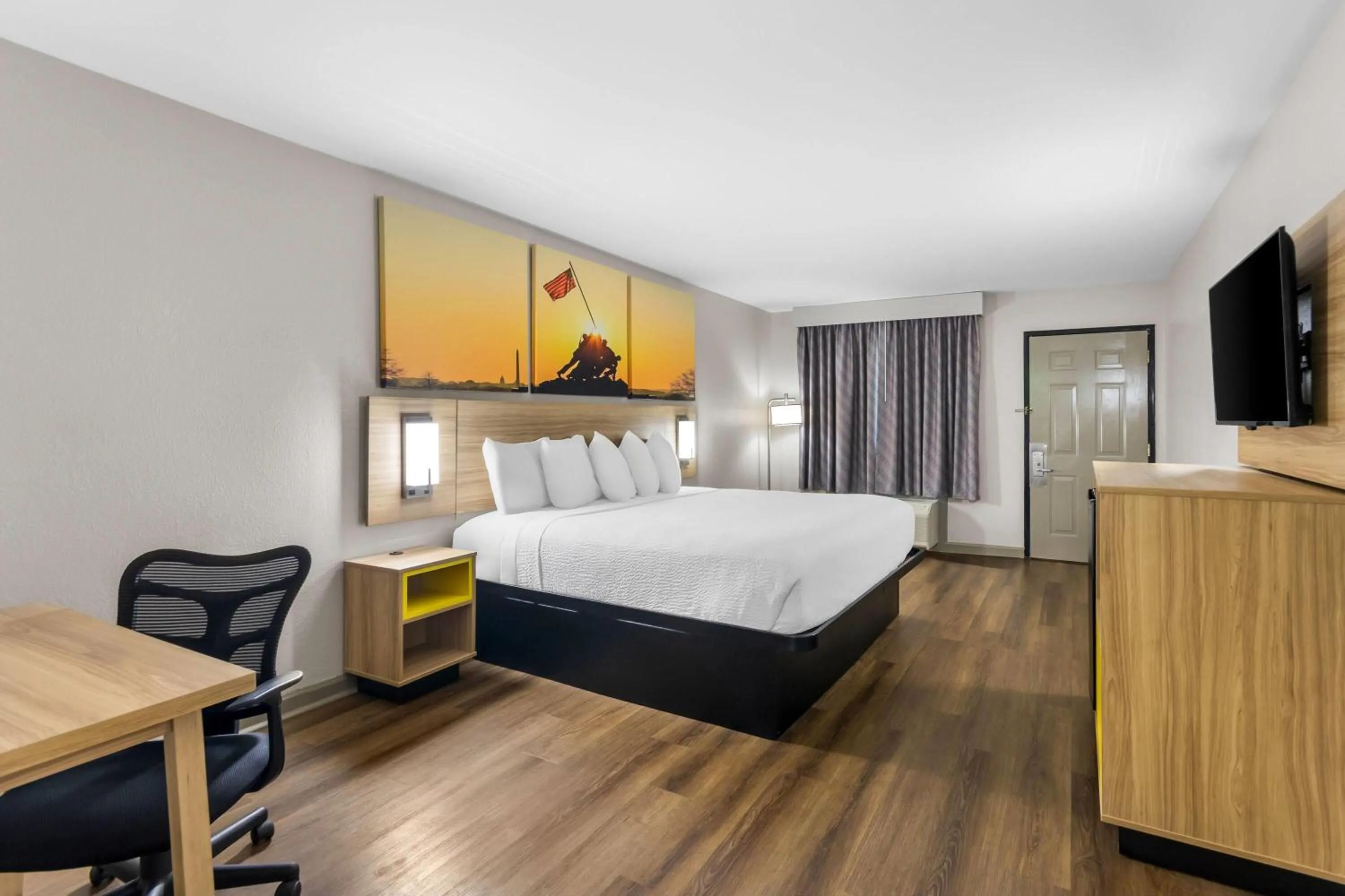 Bed in Days Inn by Wyndham Enterprise