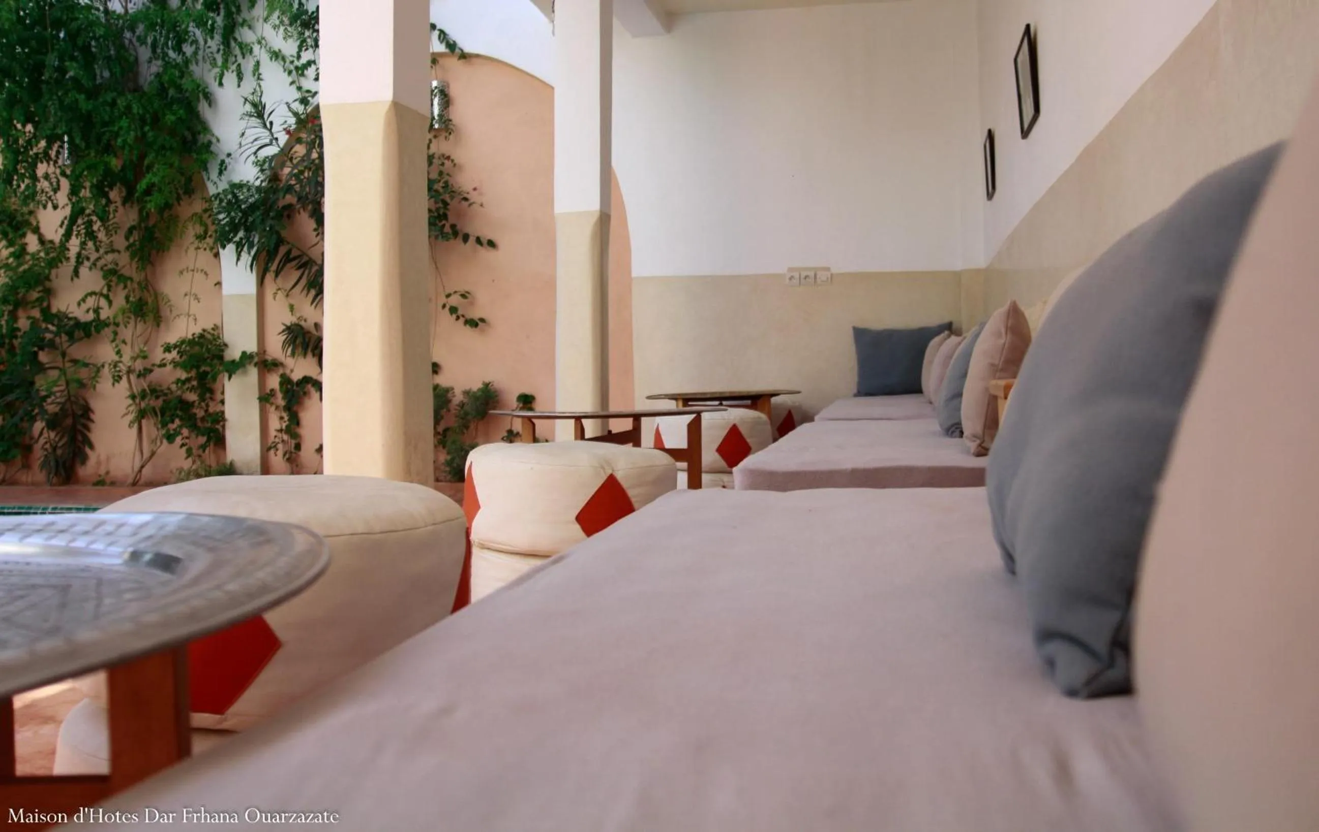 Pool view, Bed in Maison d'hôtes Dar Farhana