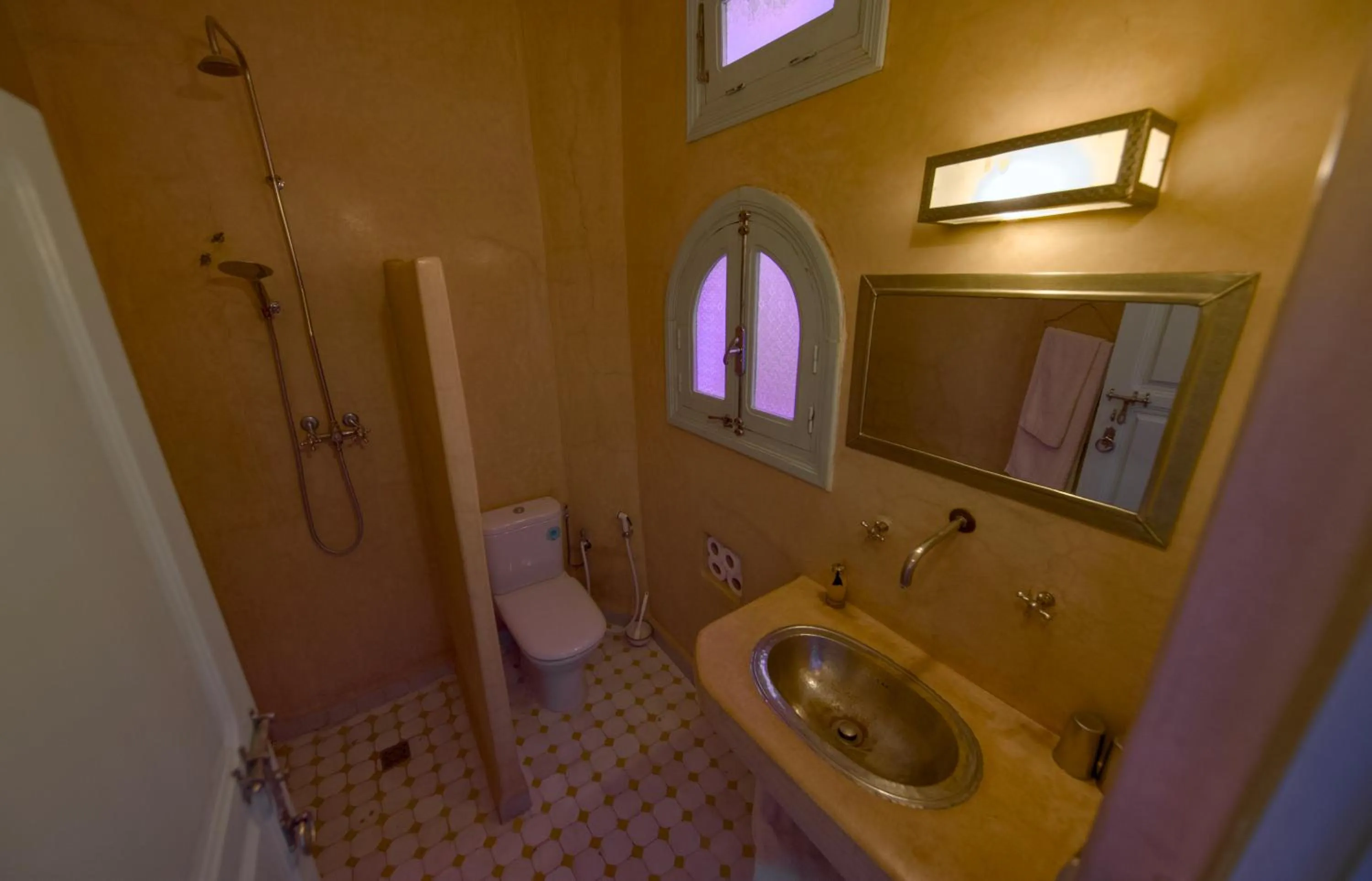 Bathroom in Maison d'hôtes Dar Farhana