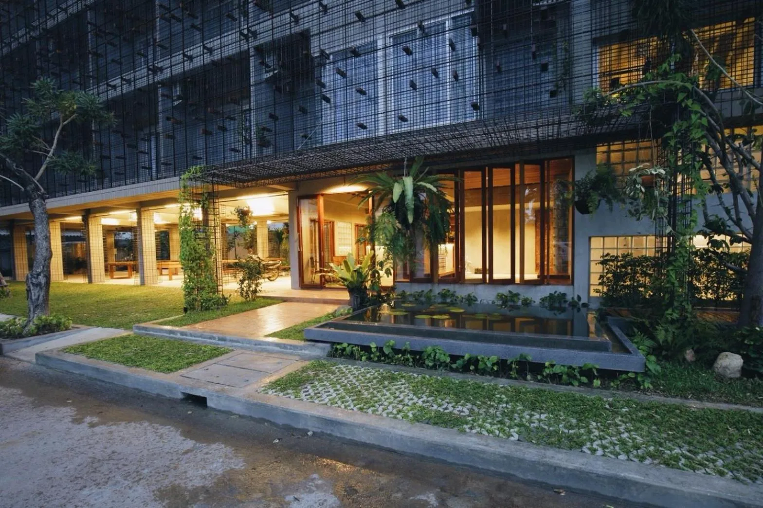 Property building in Laekhon Nonbai