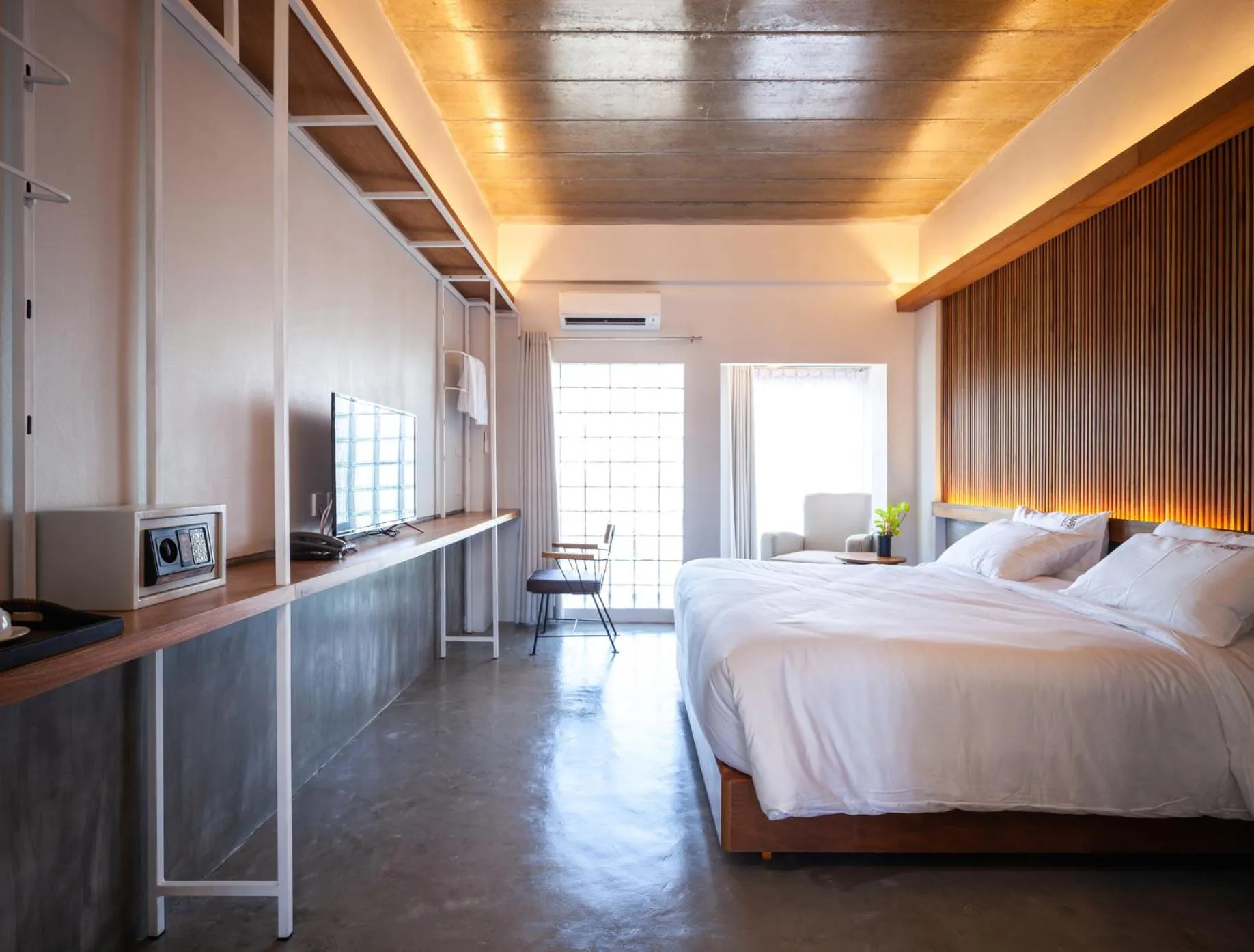 Bedroom, Bed in Laekhon Nonbai