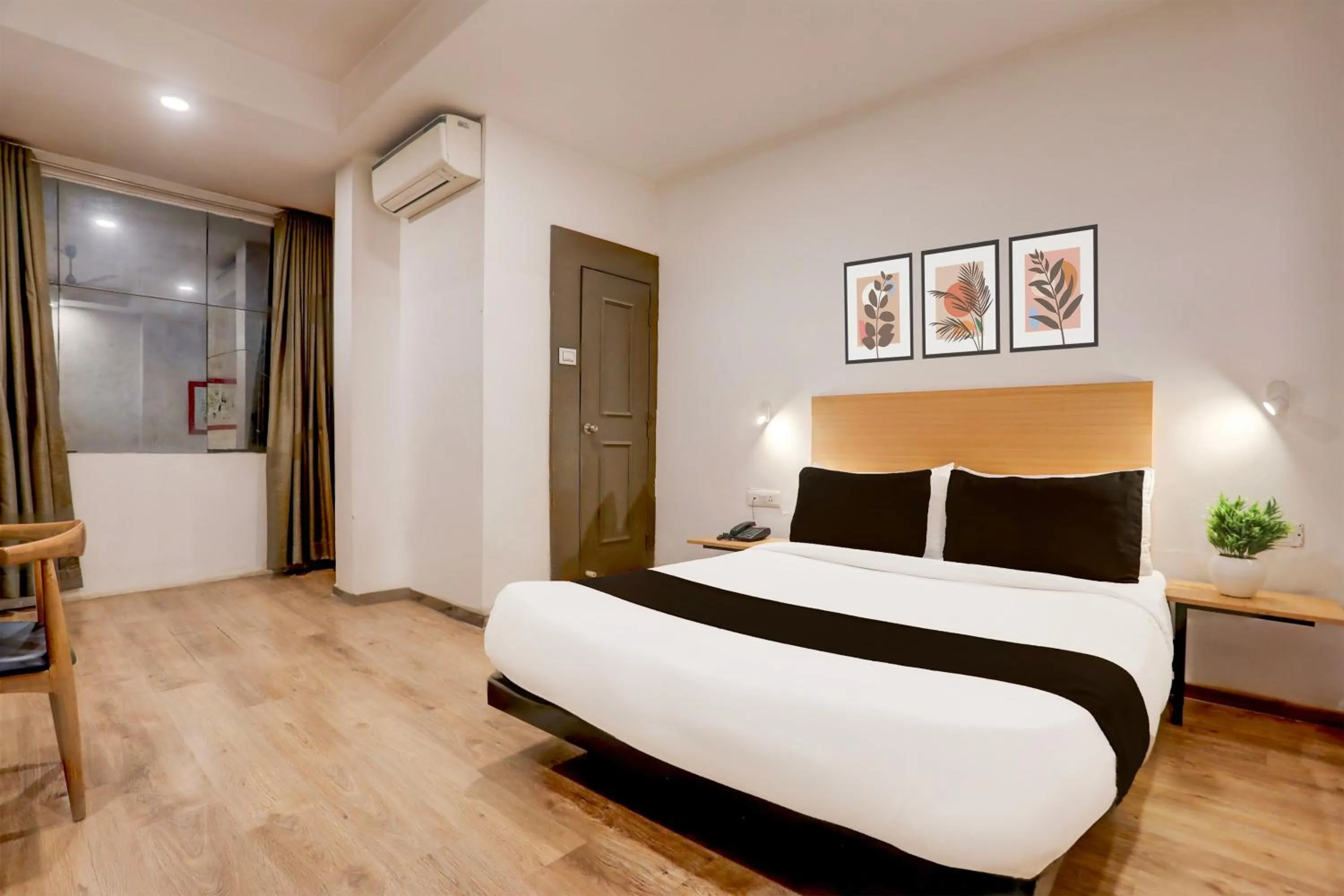 Bedroom, Bed in Super Townhouse Kalmana