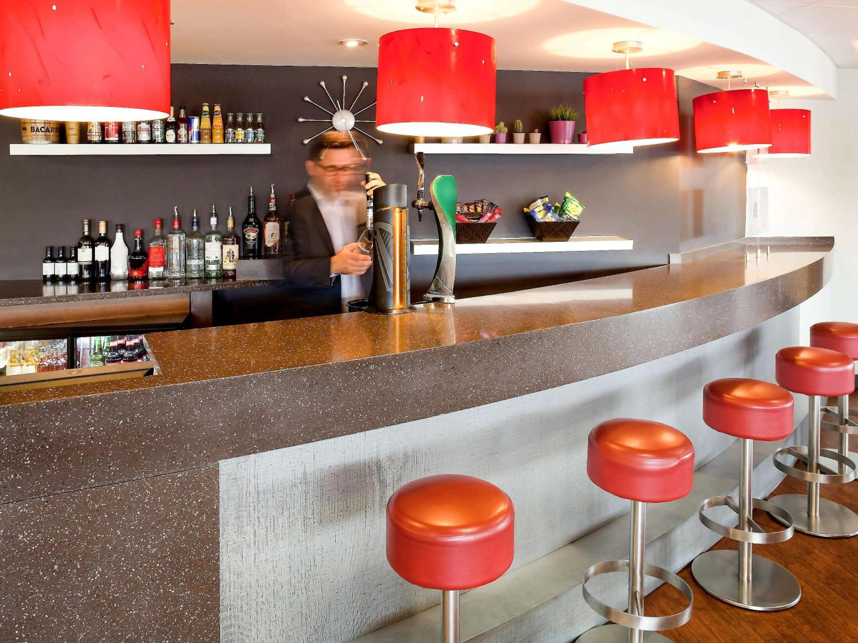 Lounge or bar, Lounge/Bar in Ibis Dublin Hotel