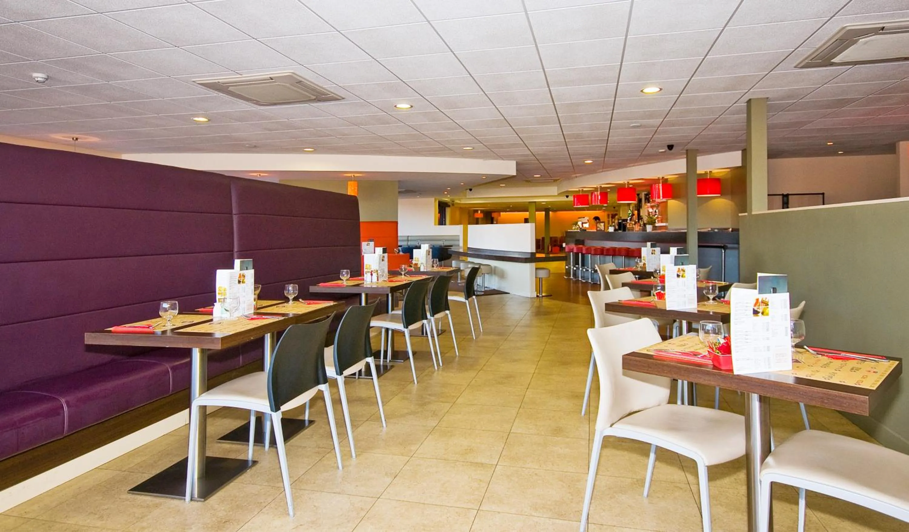 Restaurant/Places to Eat in Ibis Dublin Hotel