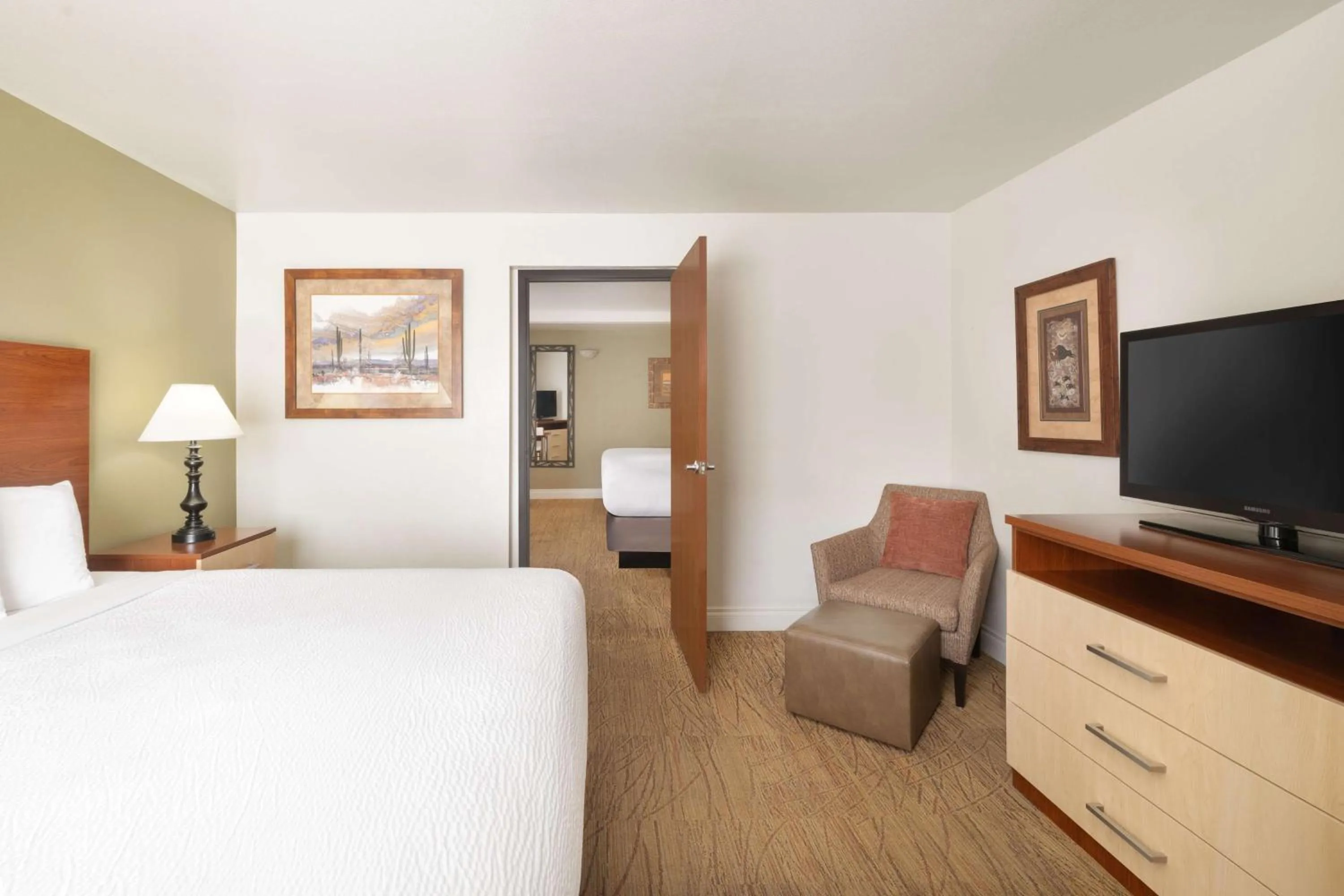 Photo of the whole room, Bed in Best Western Red Hills