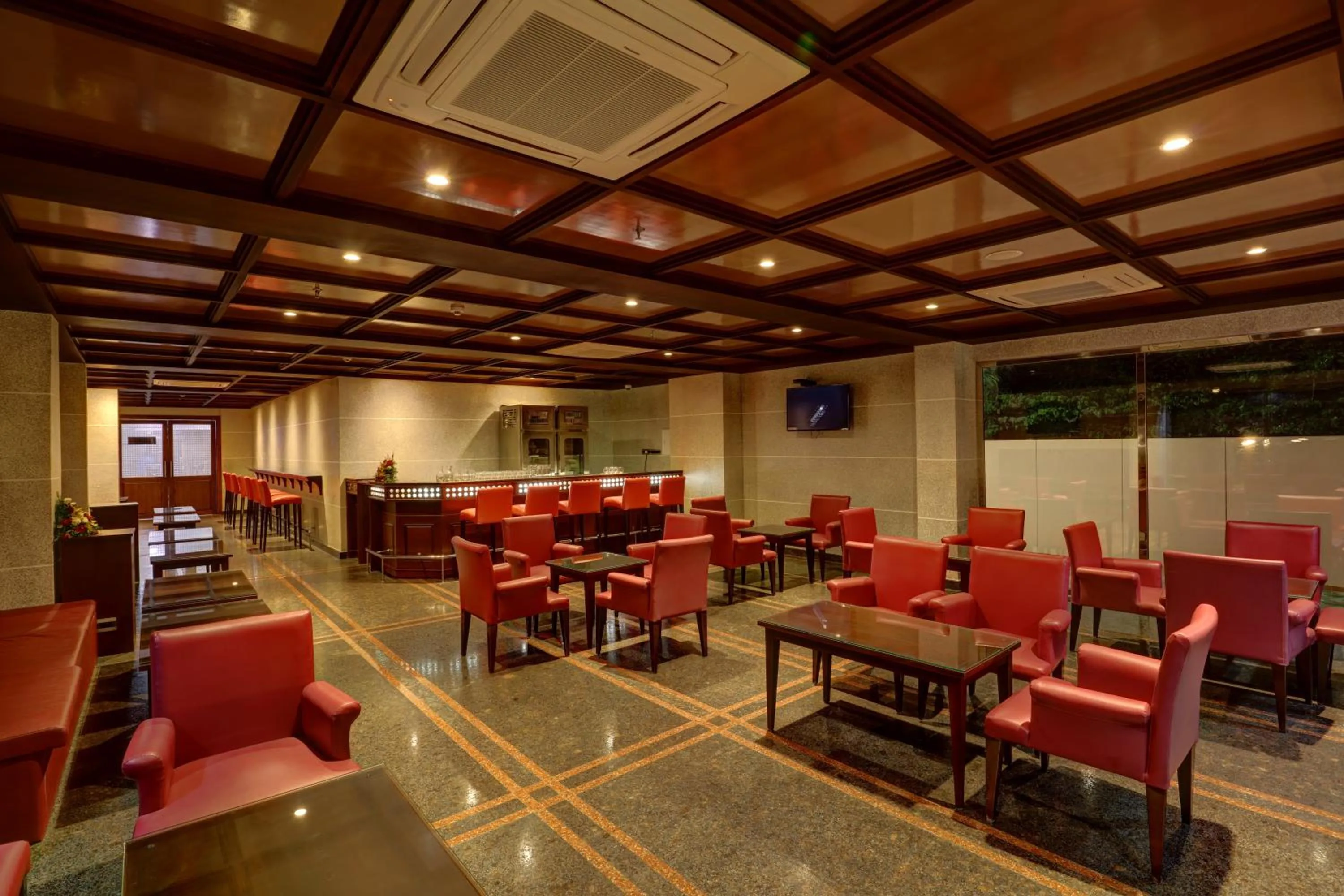 Restaurant/places to eat in JVK Park Hotel