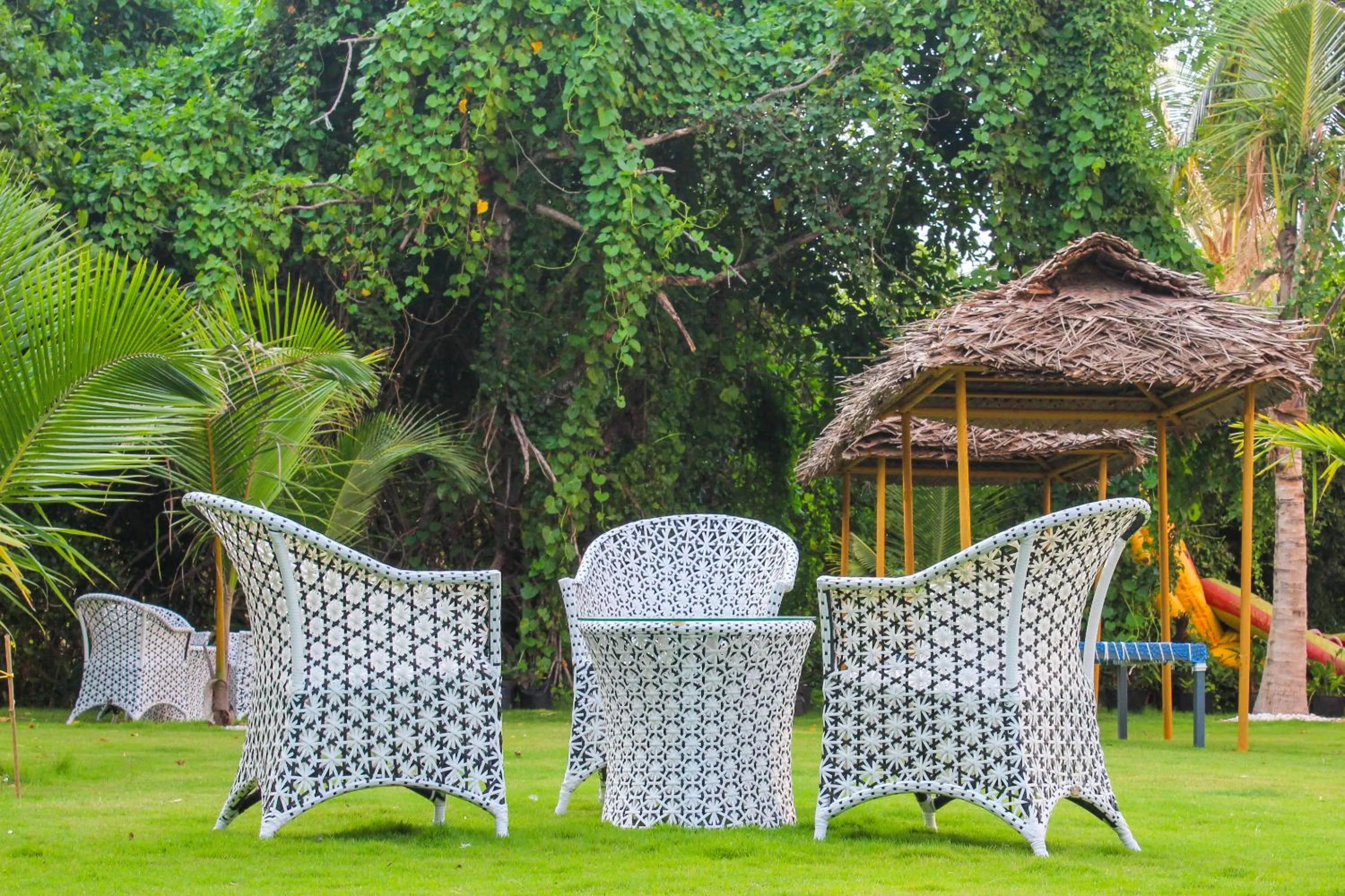 Area and facilities in JVK Park Hotel