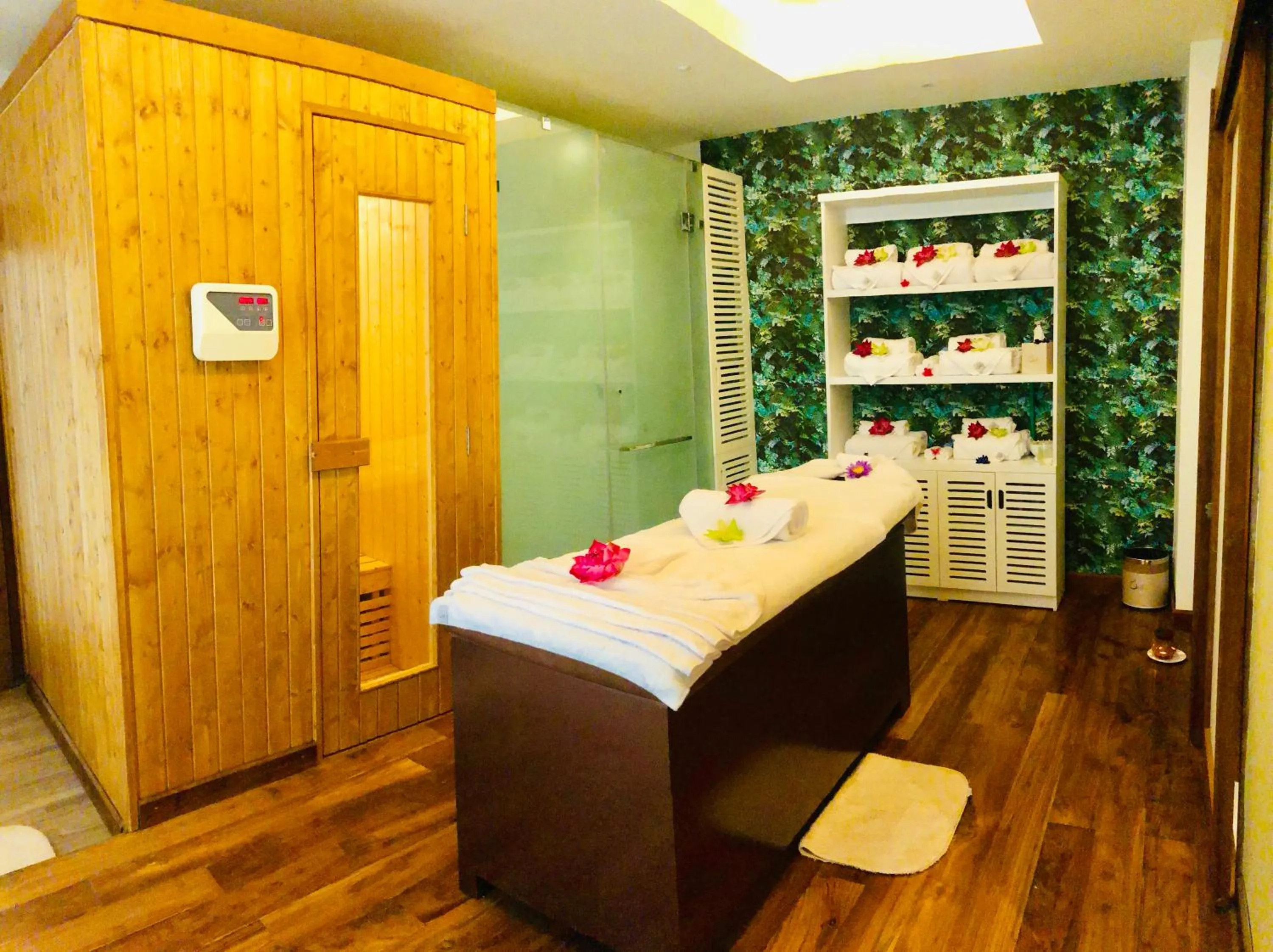 Spa and wellness centre/facilities in The Radh Hotel