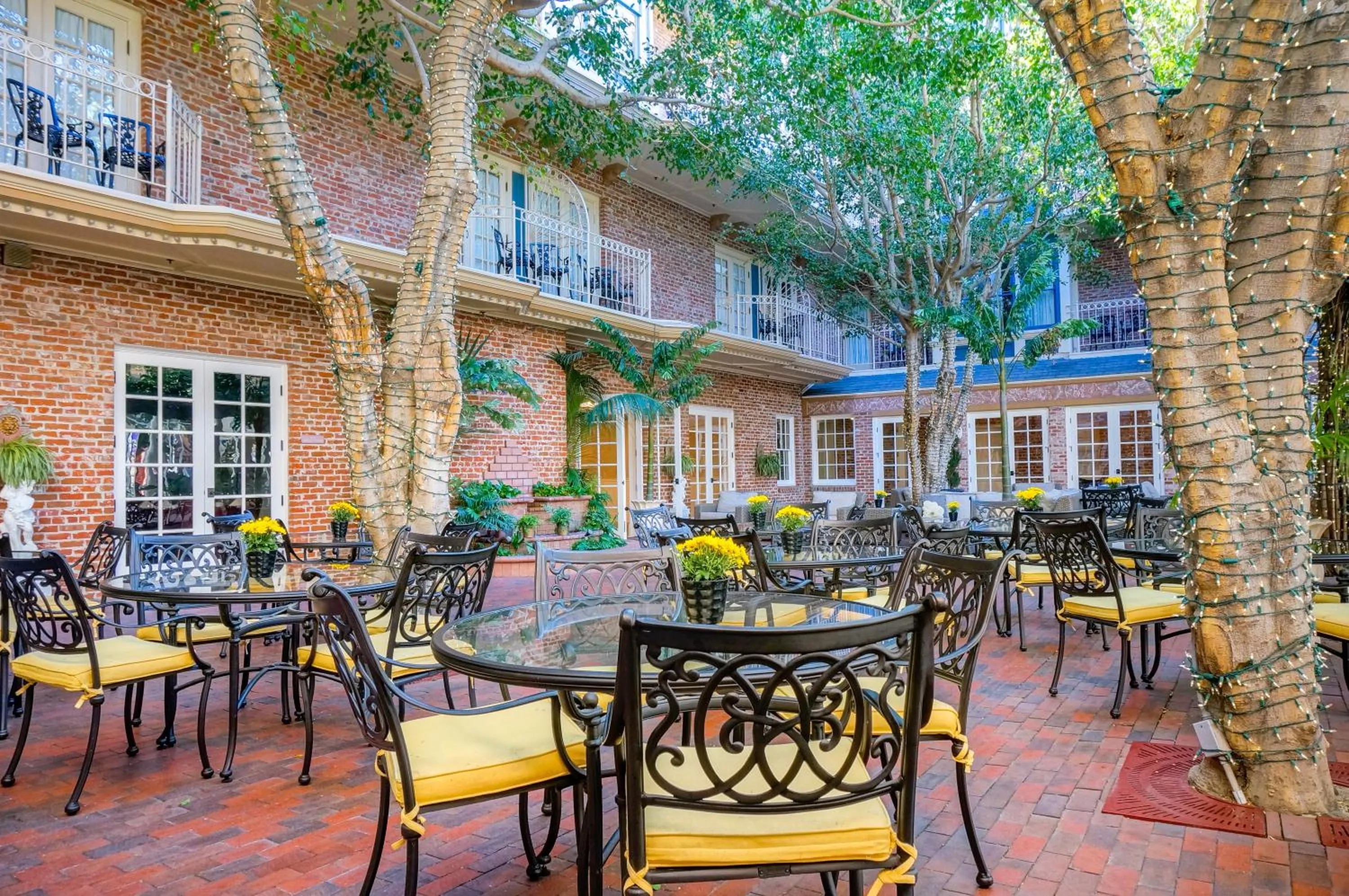 Patio in Horton Grand Hotel