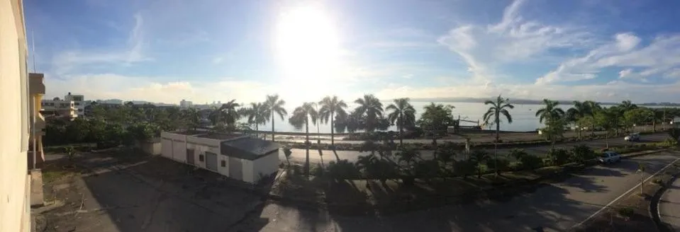 Day in Hotel De Leon II