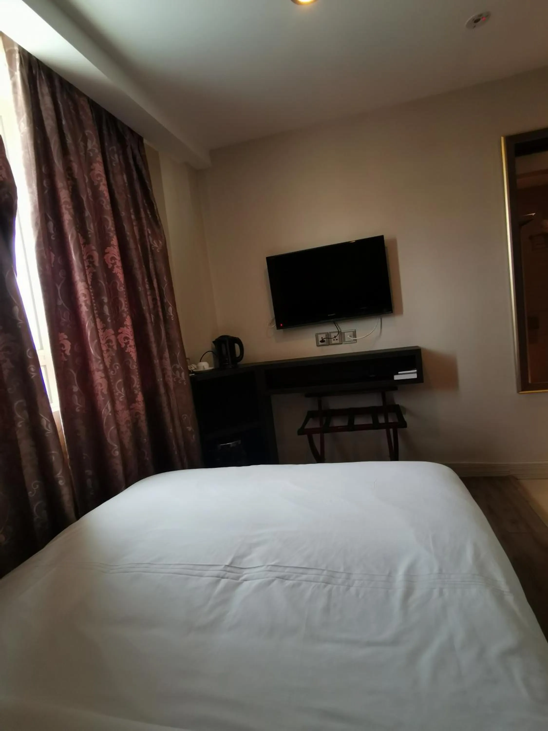 Bed in Hotel De Leon II