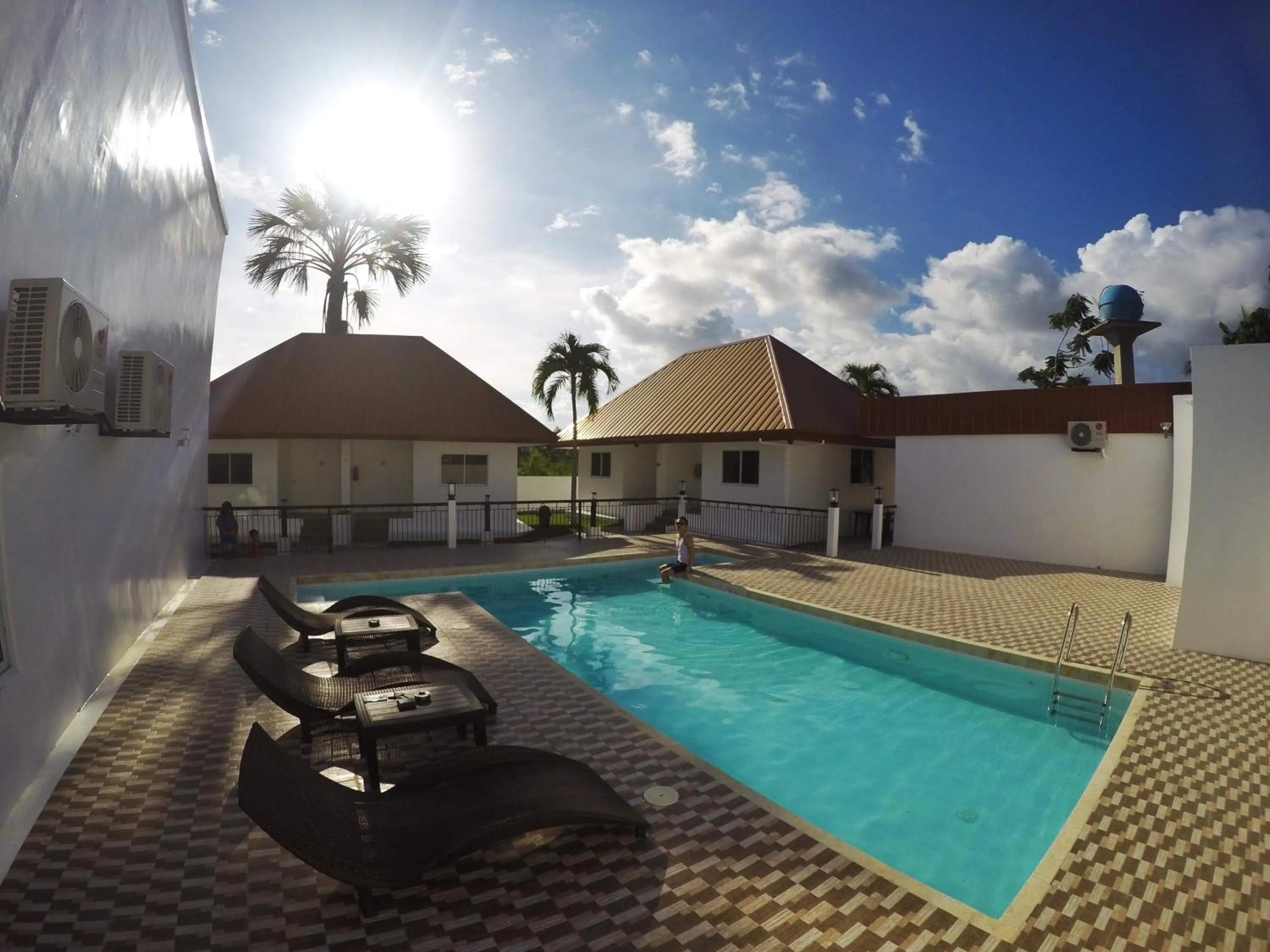 Heartland Hotel Serviced Rooms & Apartments.