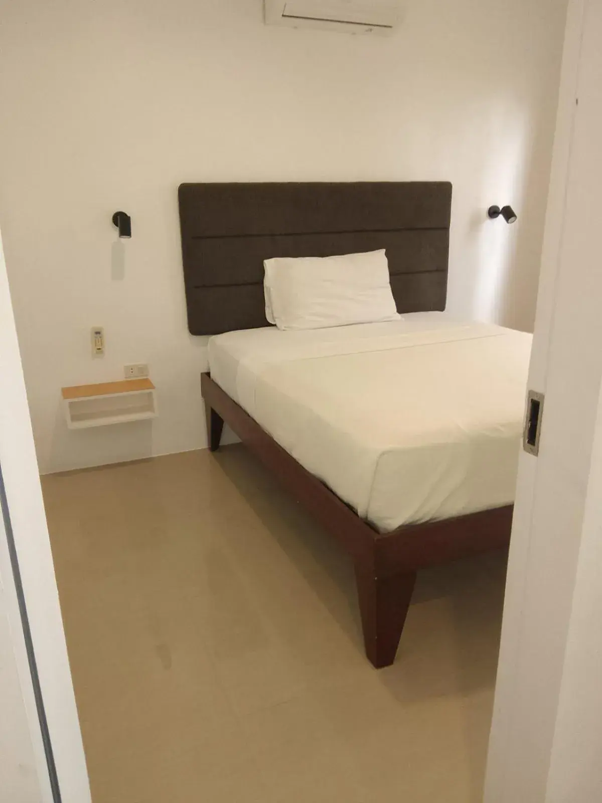 Standard Double Room in Heartland Hotel Serviced Rooms & Apartments. Standard Double Room in Heartland Hotel Serviced Rooms & Apartments.