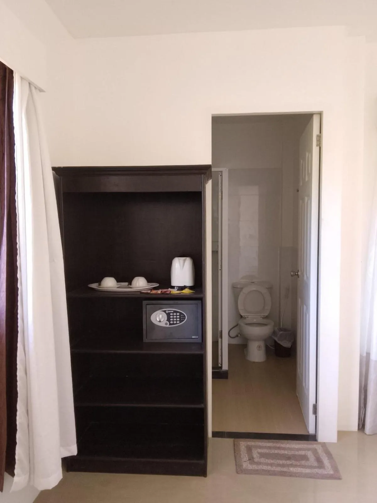 Heartland Hotel Serviced Rooms & Apartments.