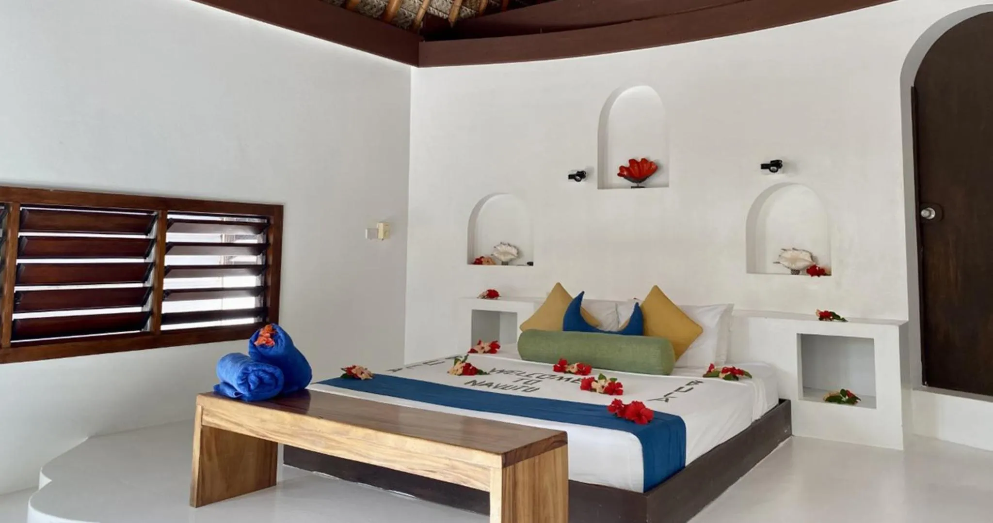 Bed in Navutu Stars Resort