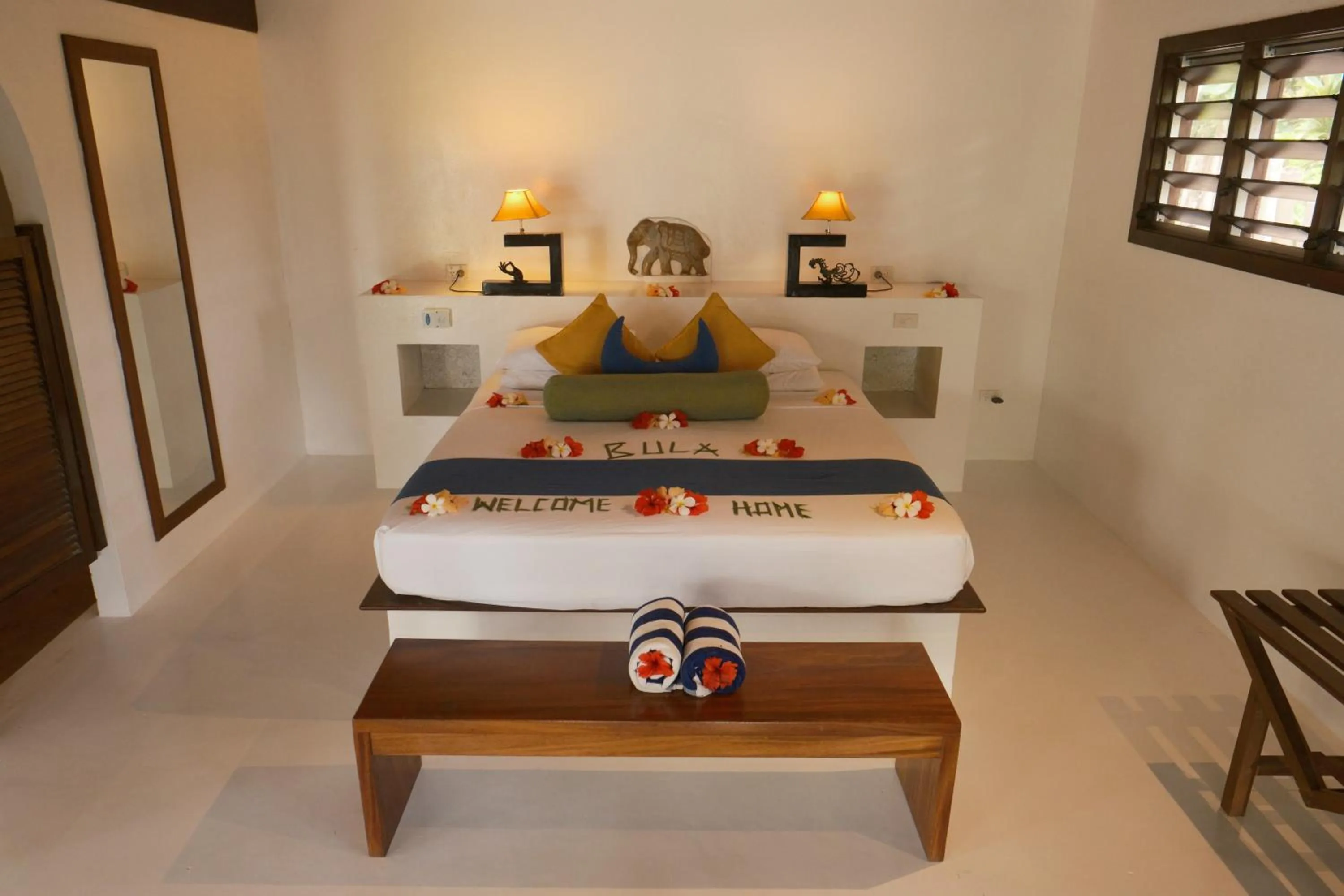 Bed in Navutu Stars Resort