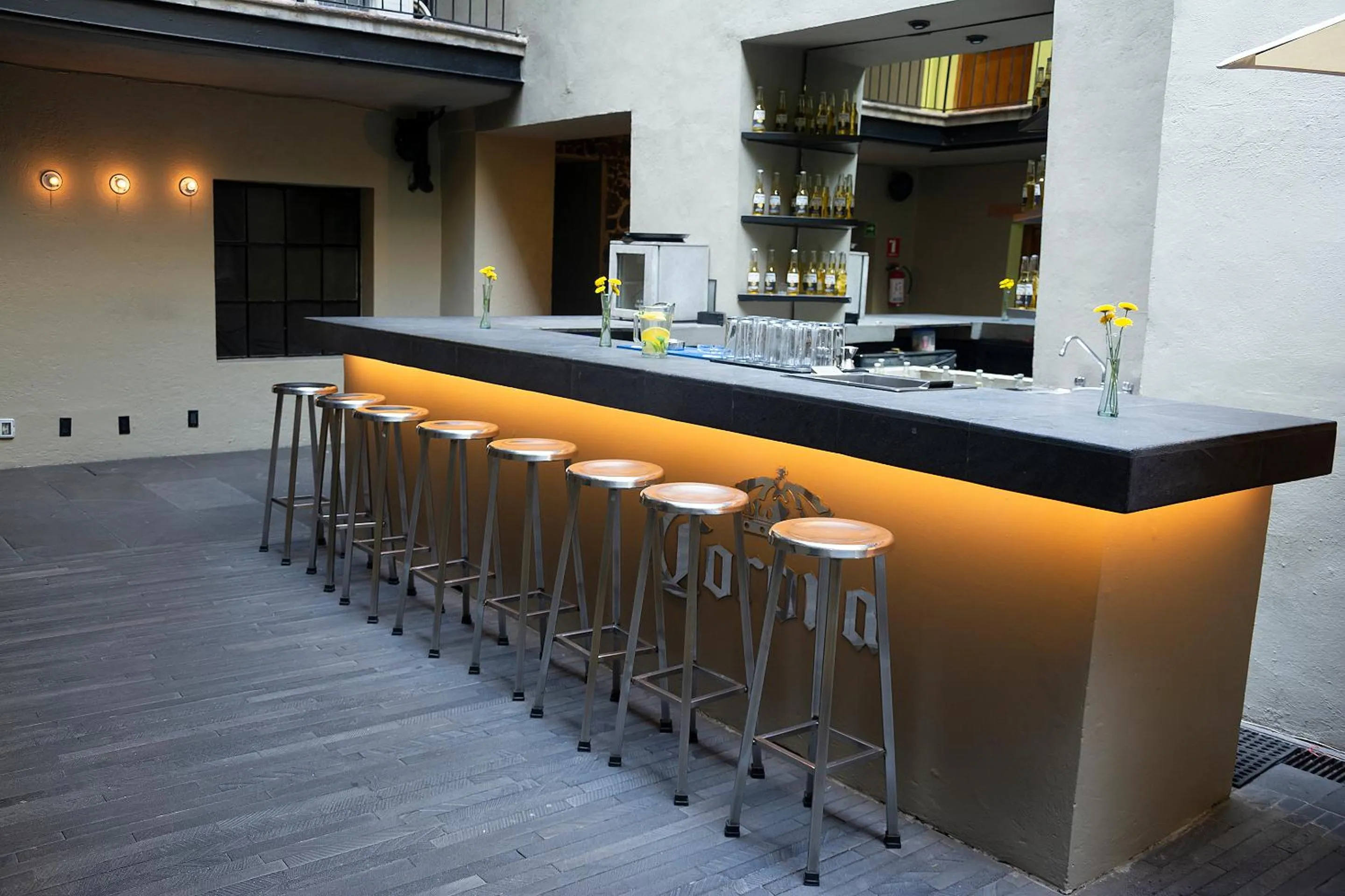 Communal kitchen in Downtown Beds