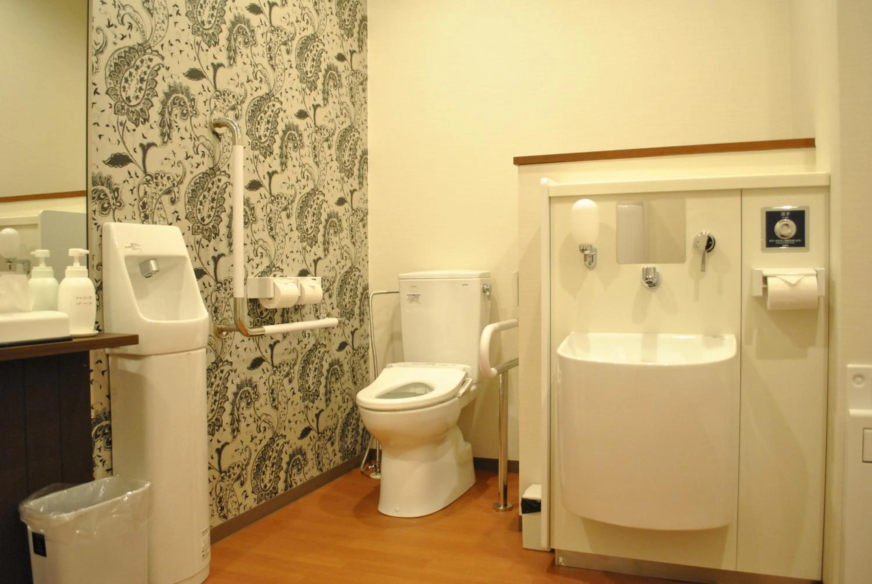 Toilet in Otaru Asari Classe Hotel