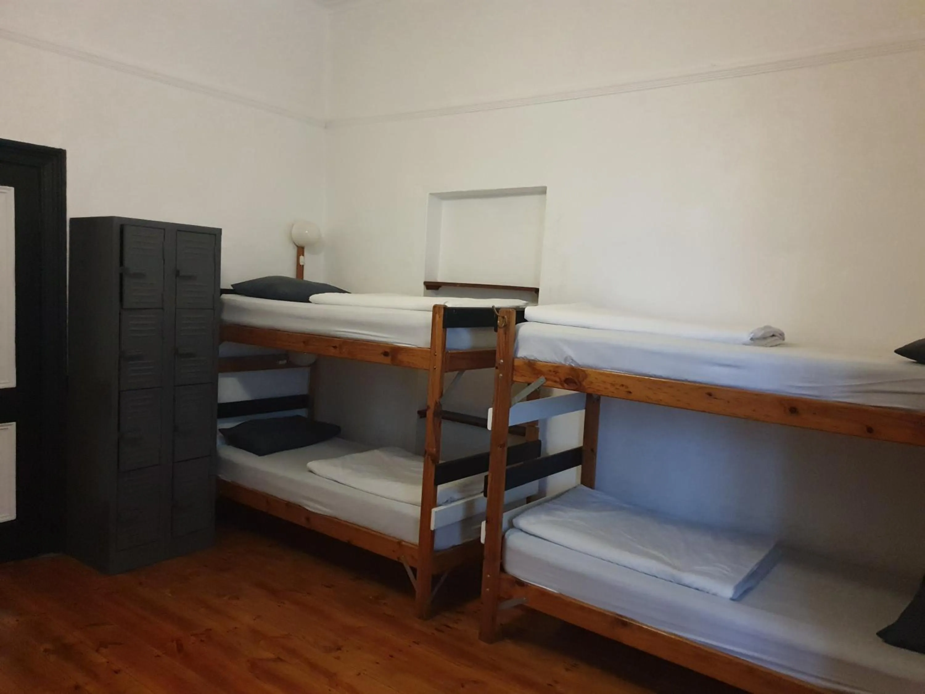 bunk bed, Bed in Zebra Crossing Backpacker