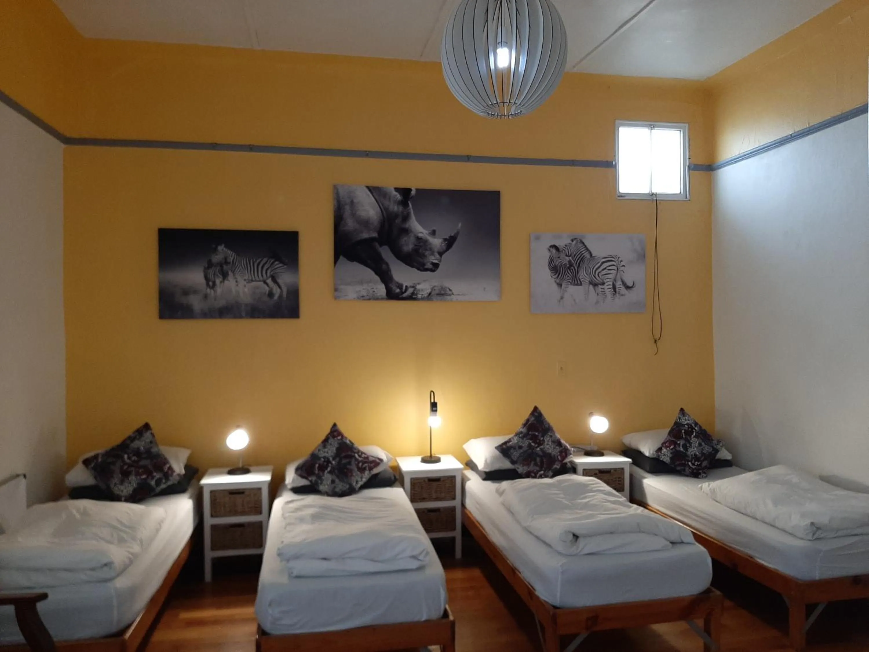 Bedroom, Bed in Zebra Crossing Backpacker