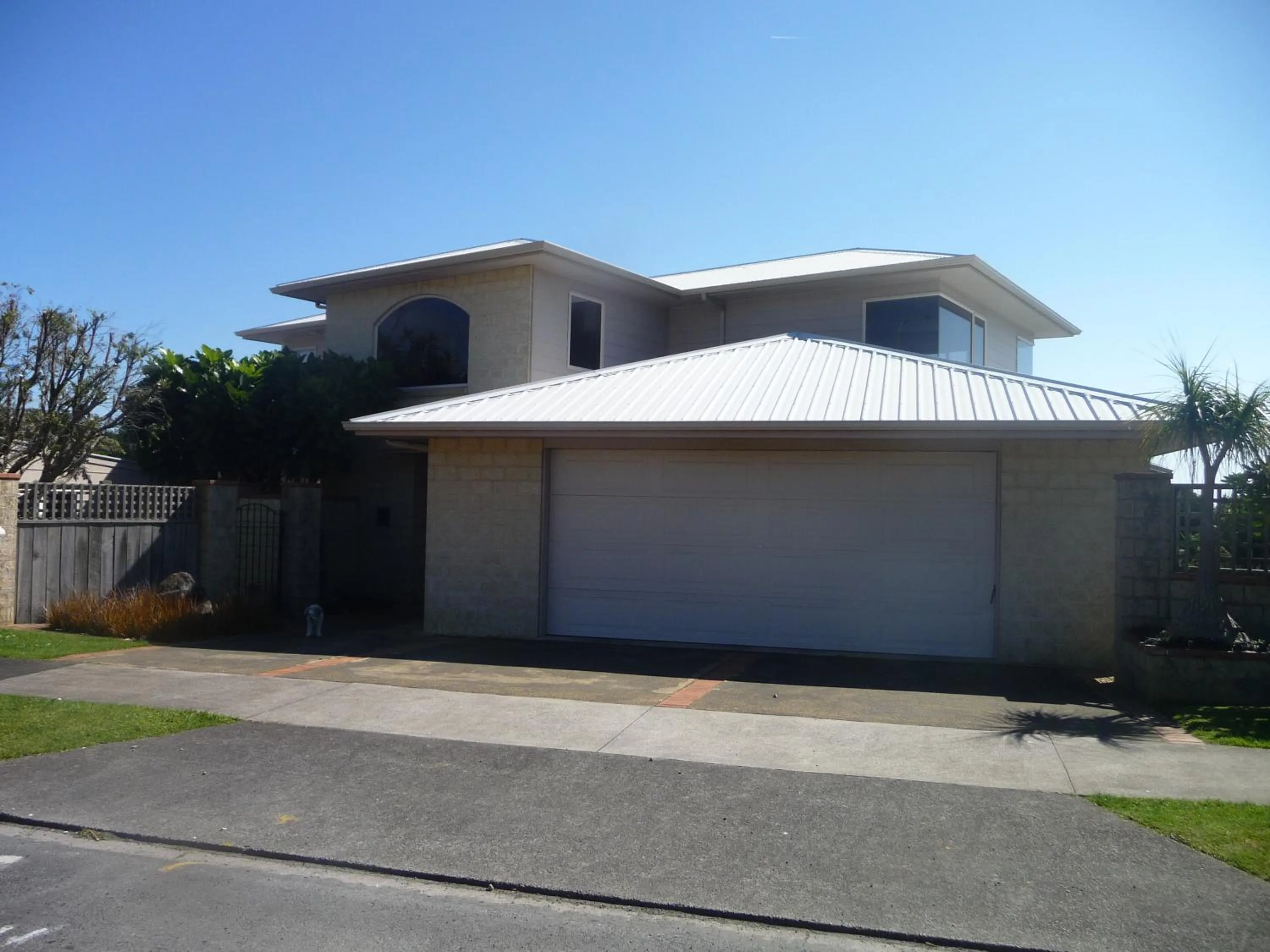 Property building in 49 on Jans Beach Break