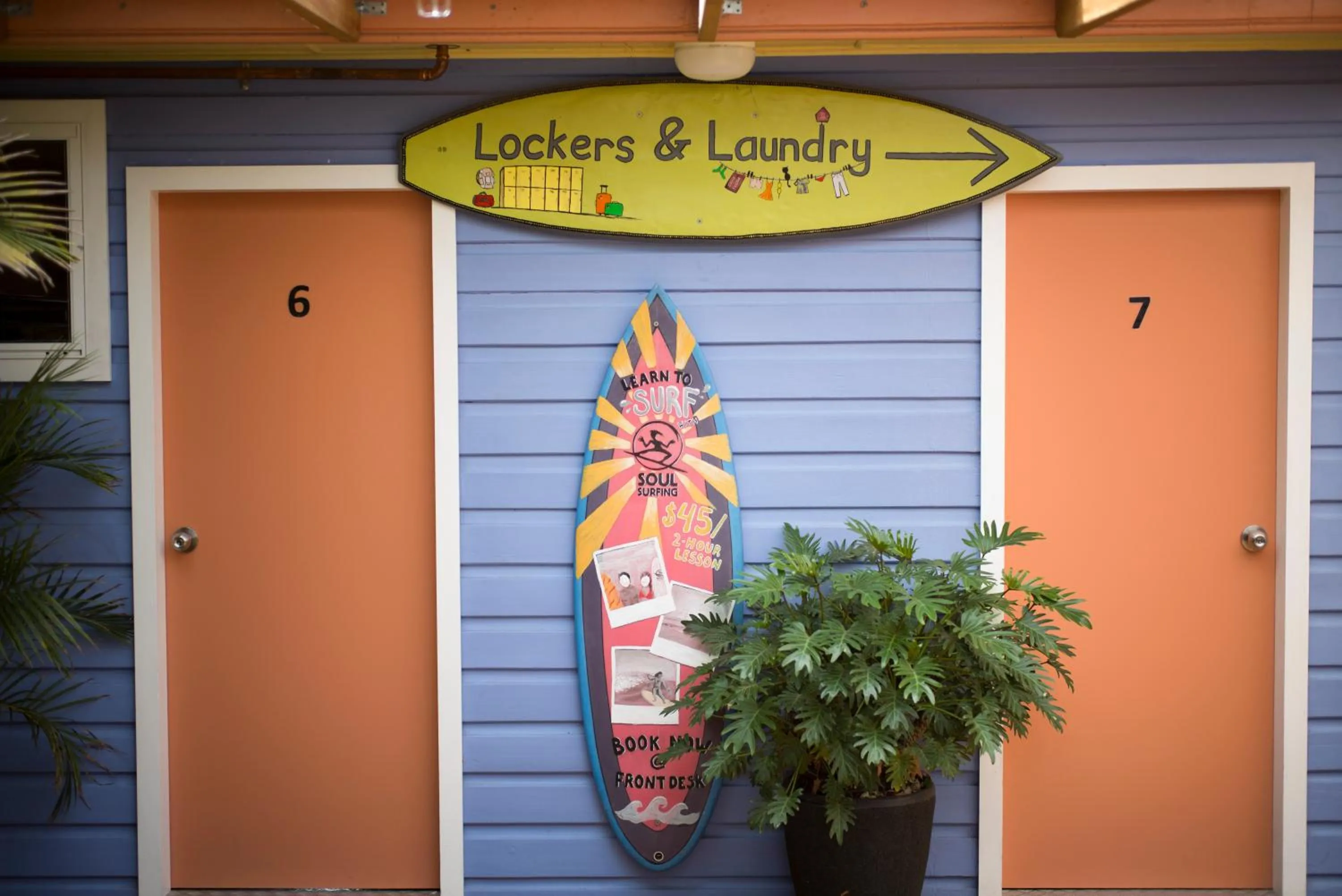 Facade/entrance in Ozzie Pozzie Backpackers