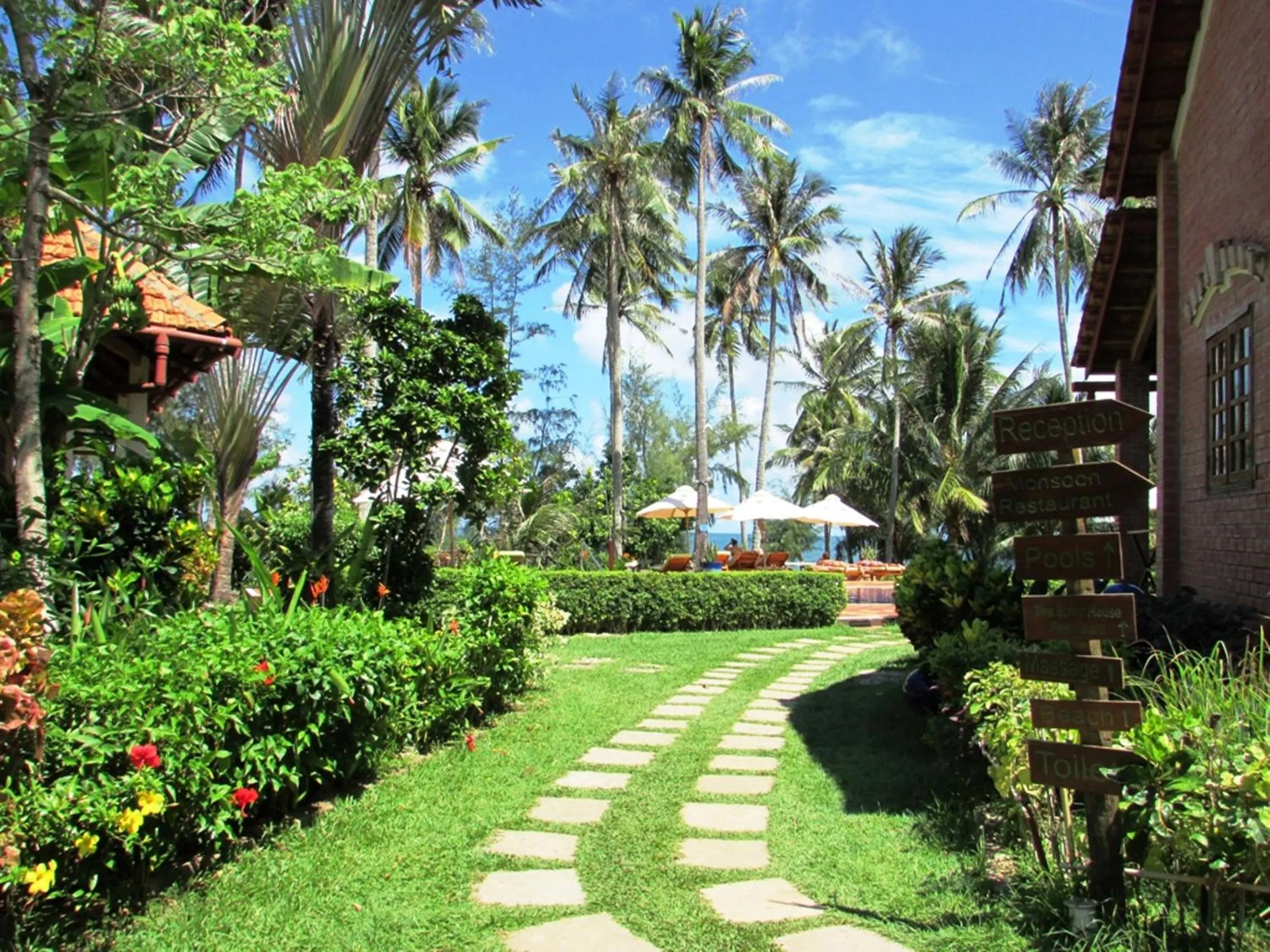 Garden view in Cassia Cottage Resort and Spa