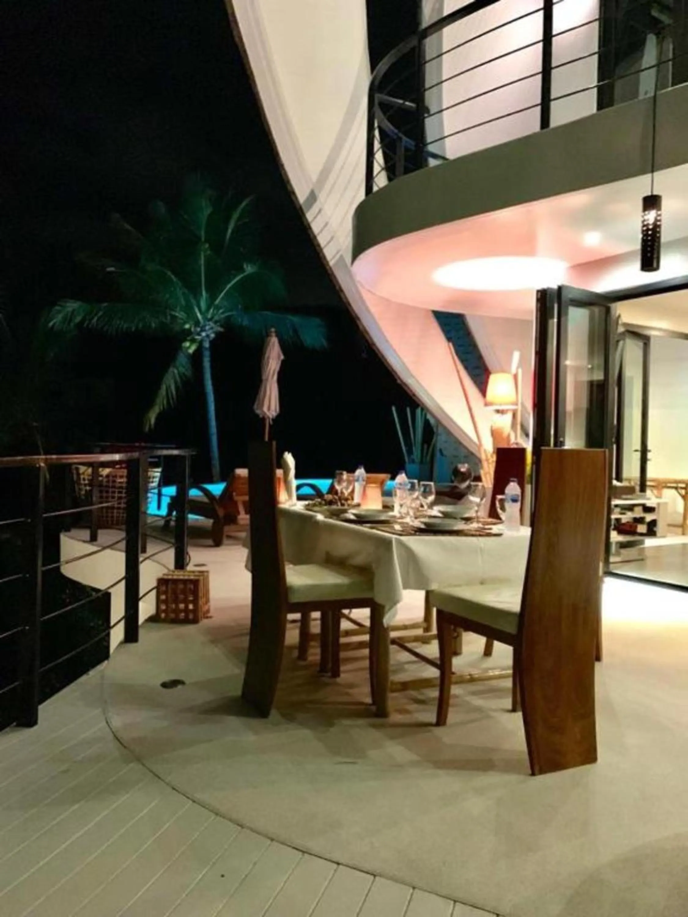 Restaurant/places to eat in Villa The Spot Koh Samui