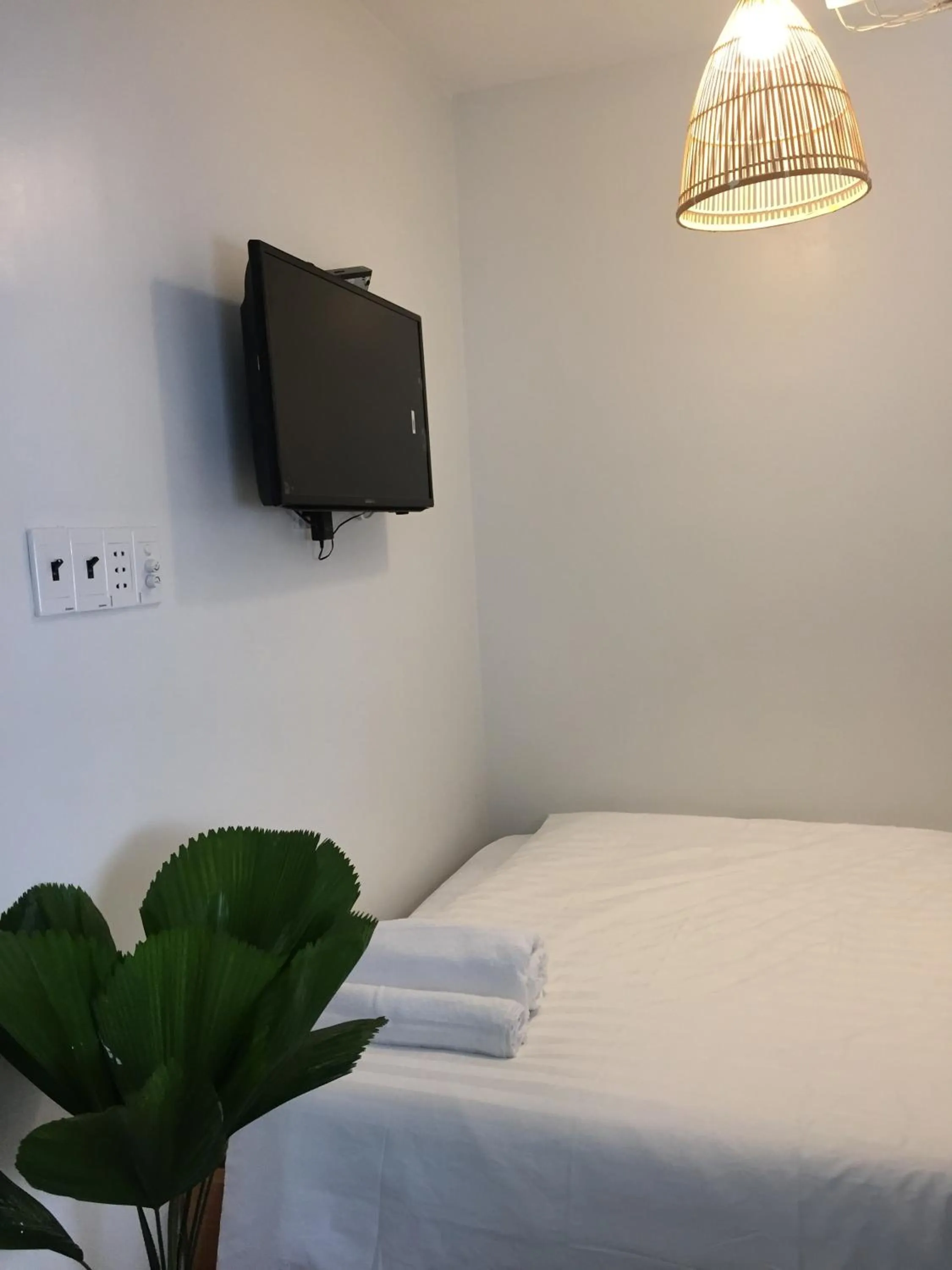 Bed in An Nam Corner - Dreamer