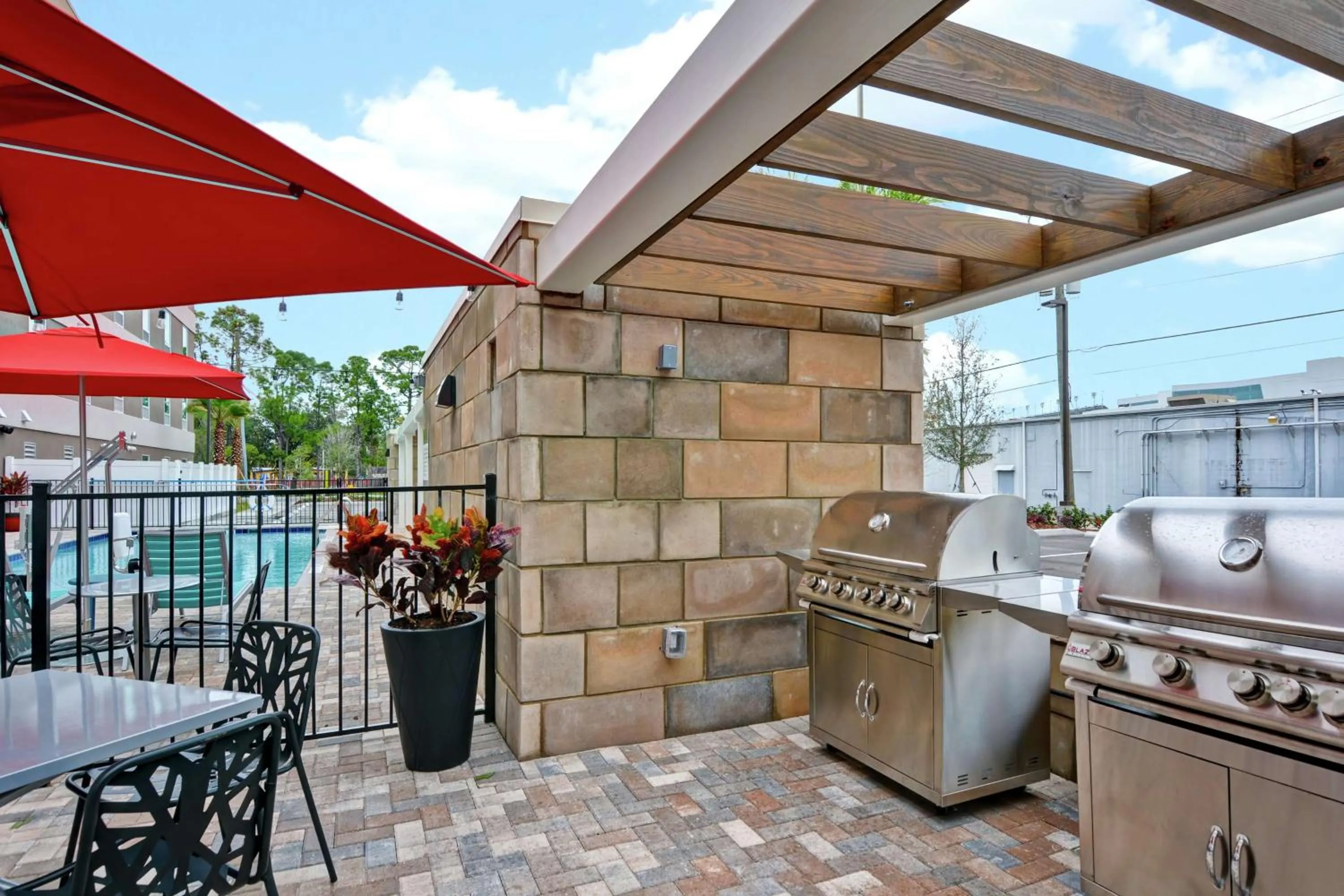 Patio in Home2 Suites By Hilton Daytona Beach Speedway