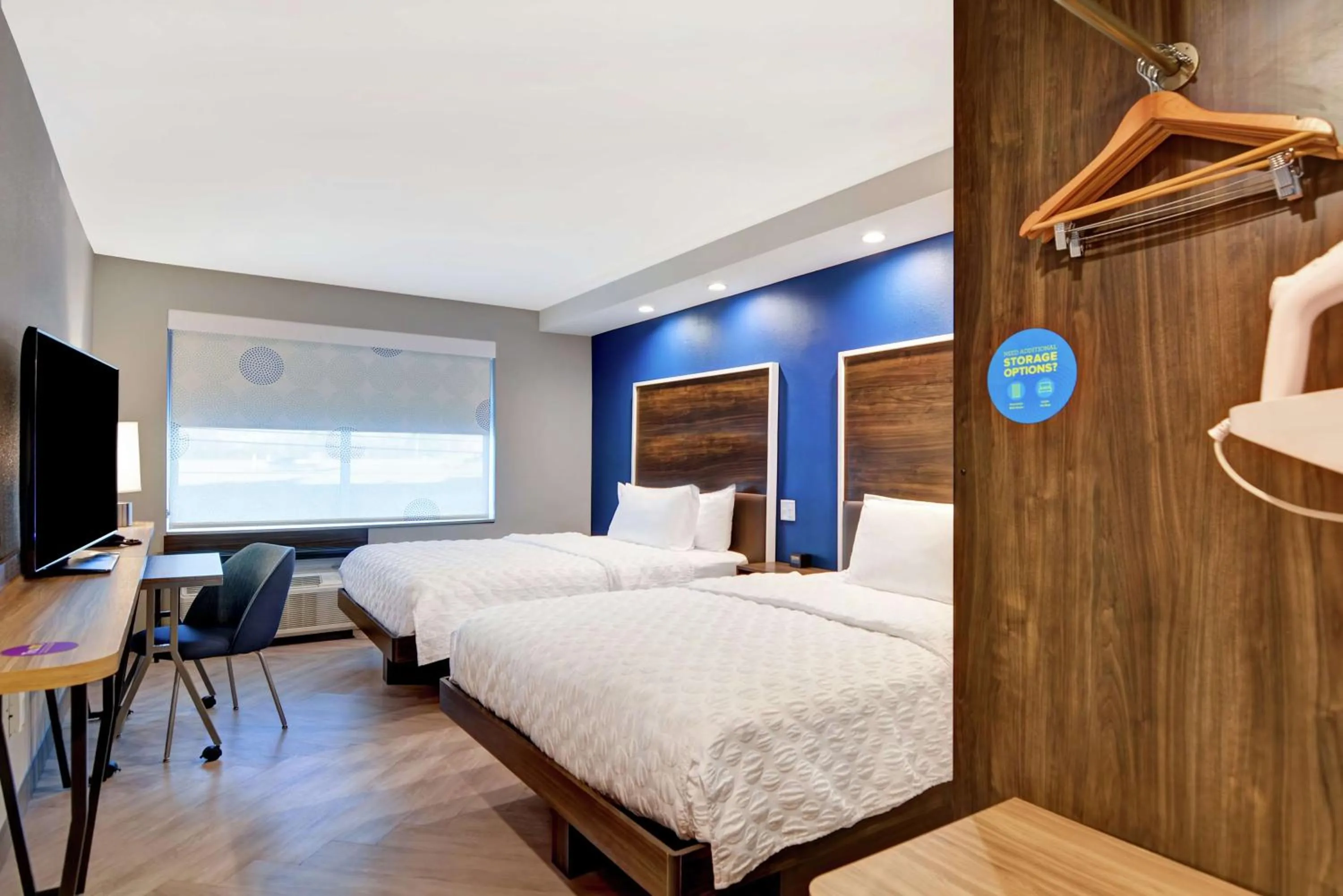 Bed in Tru By Hilton Richmond