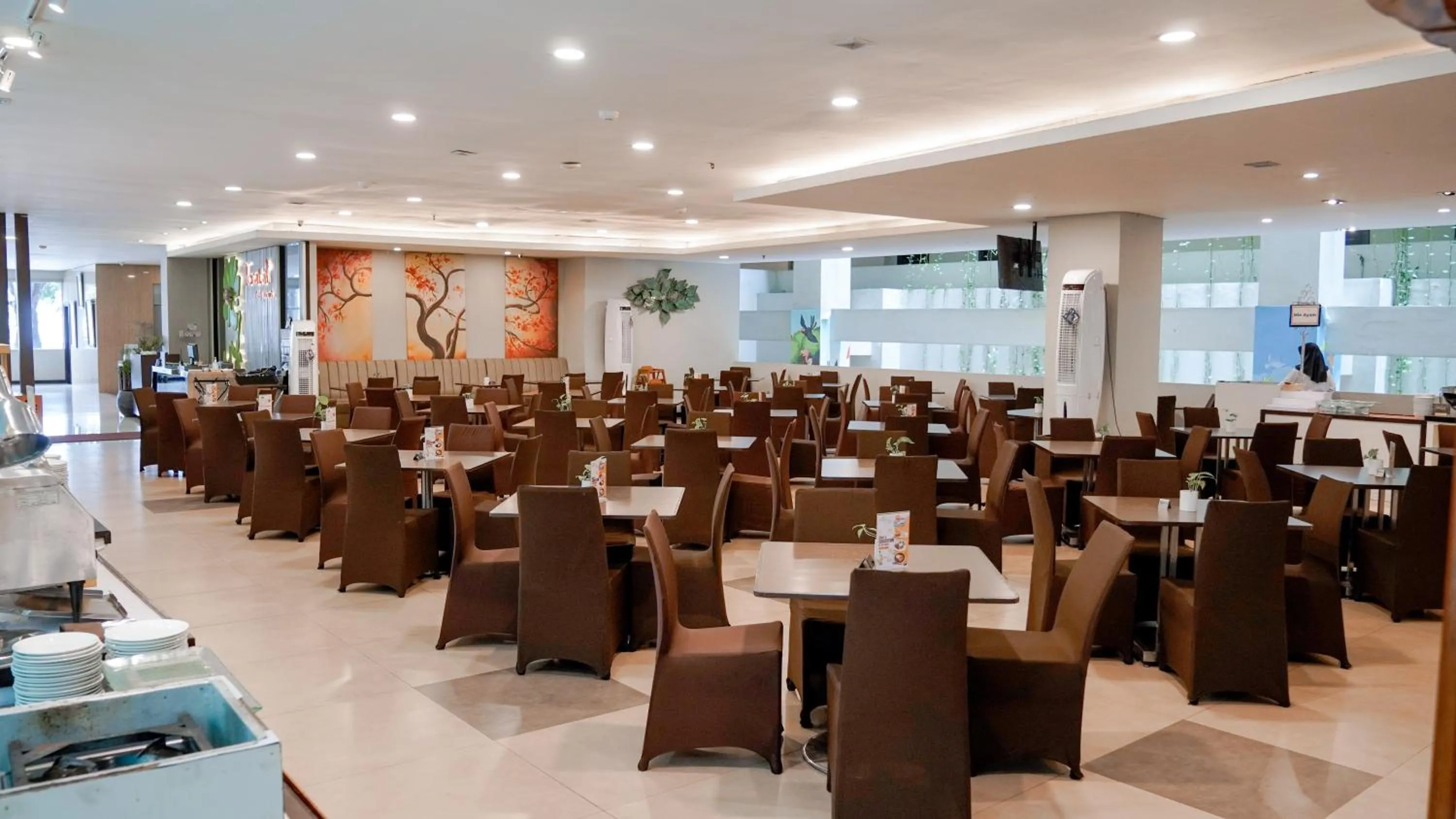 Restaurant/places to eat in Savana Hotel & Convention Malang