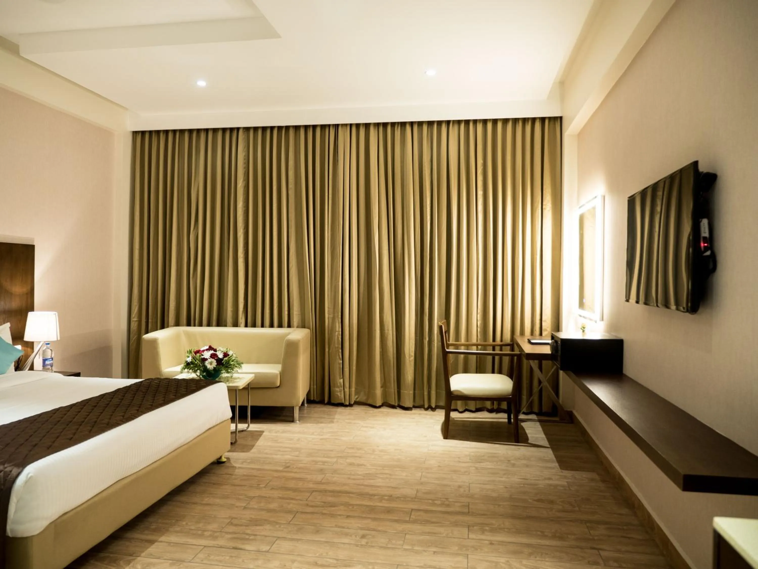 Bedroom, Bed in Grand Ashok