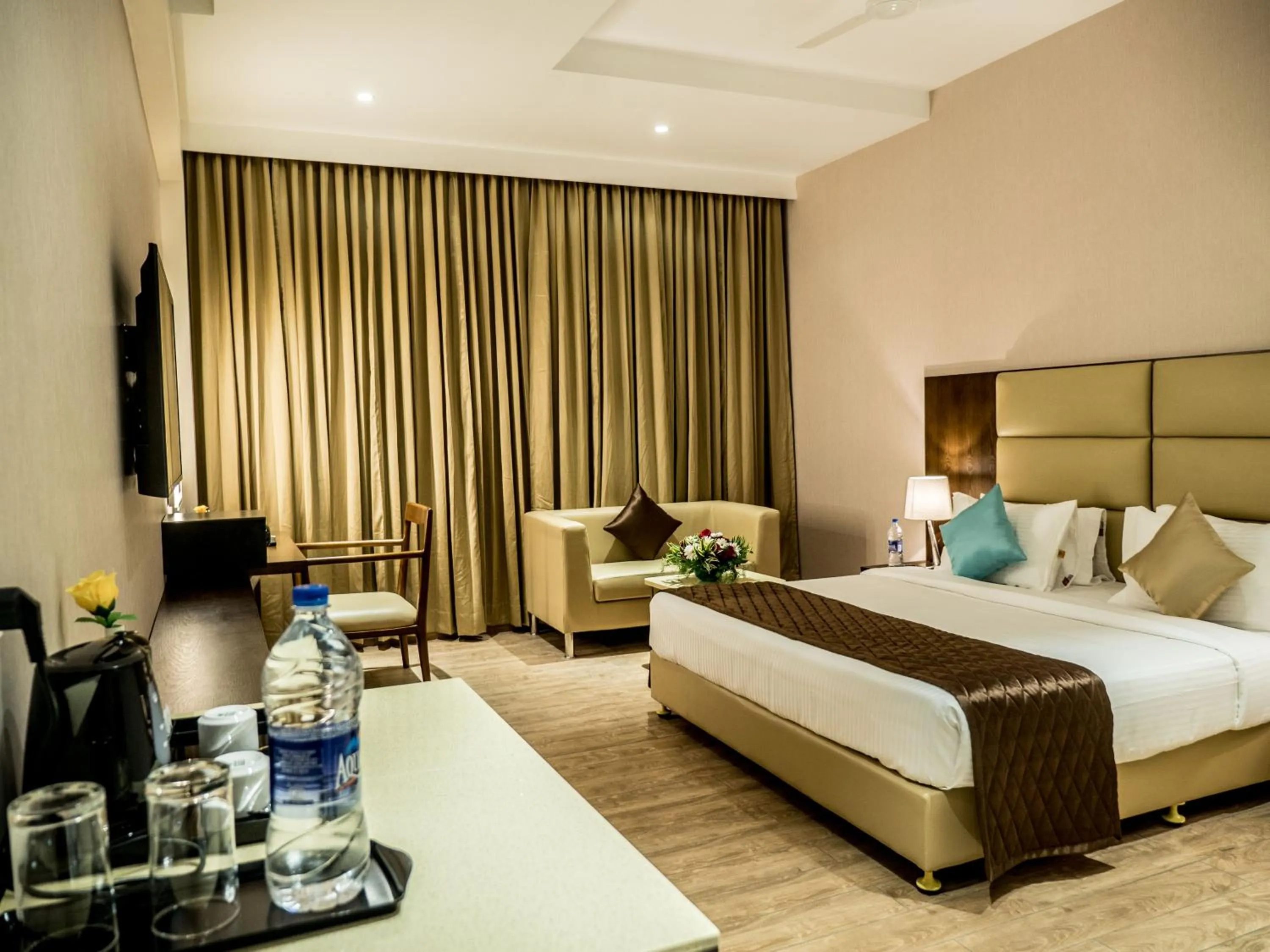 Bedroom, Bed in Grand Ashok