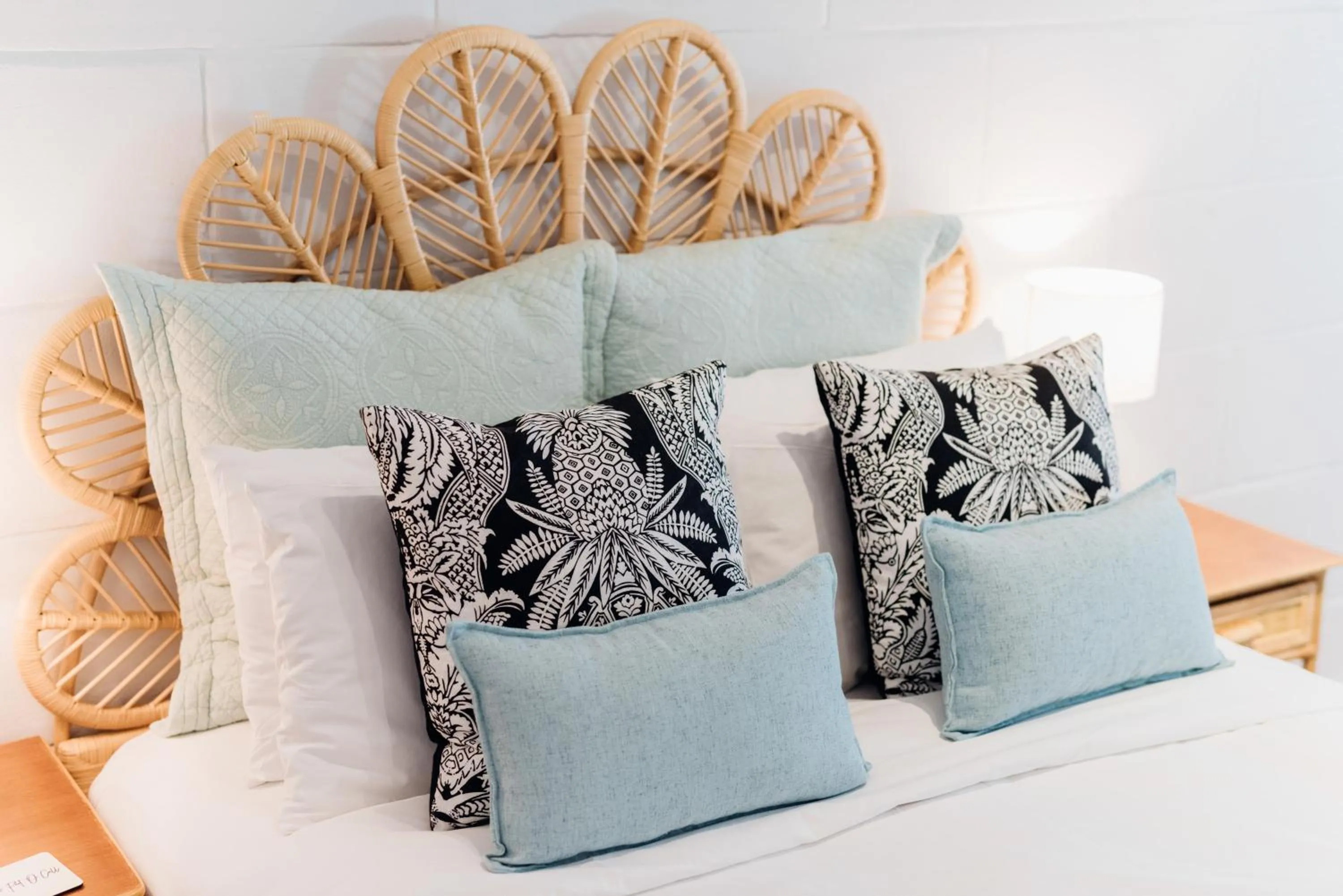 Bed in Port O' Call Motel