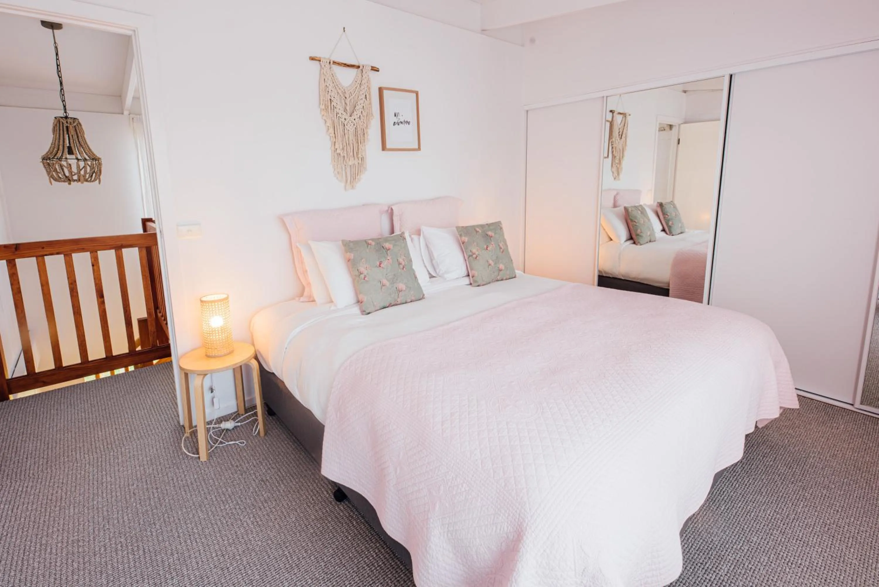 Bed in Port O' Call Motel