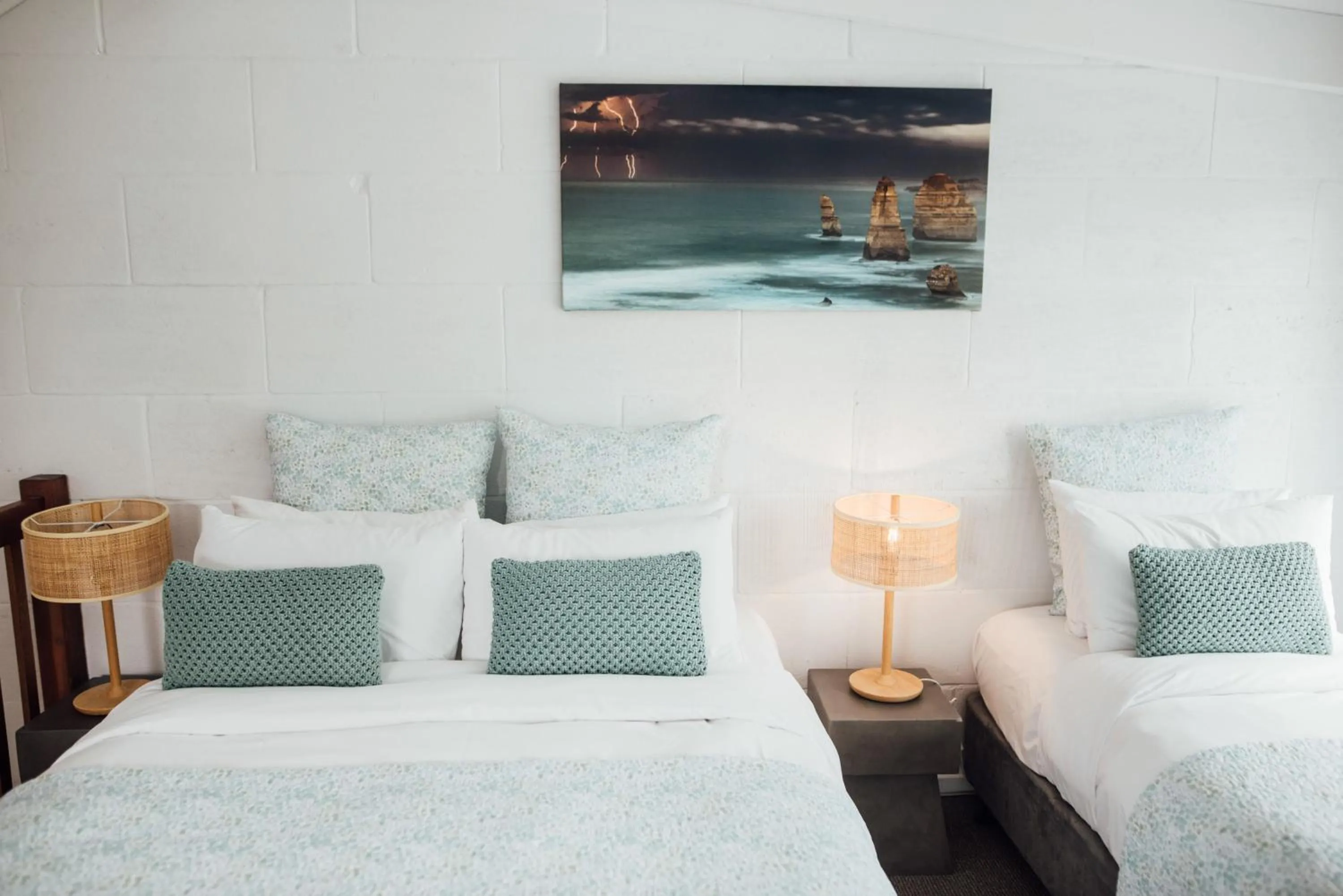 Bed in Port O' Call Motel