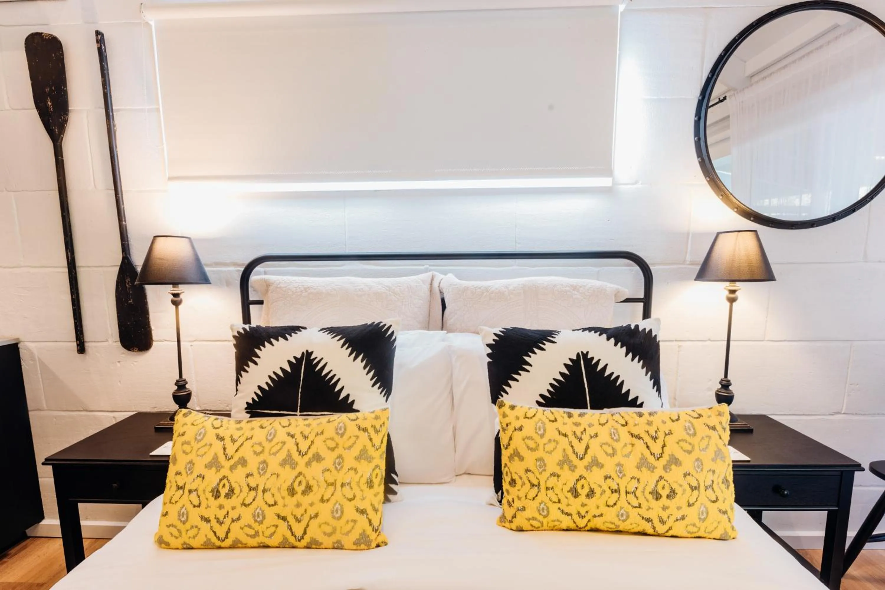 Bed in Port O' Call Motel