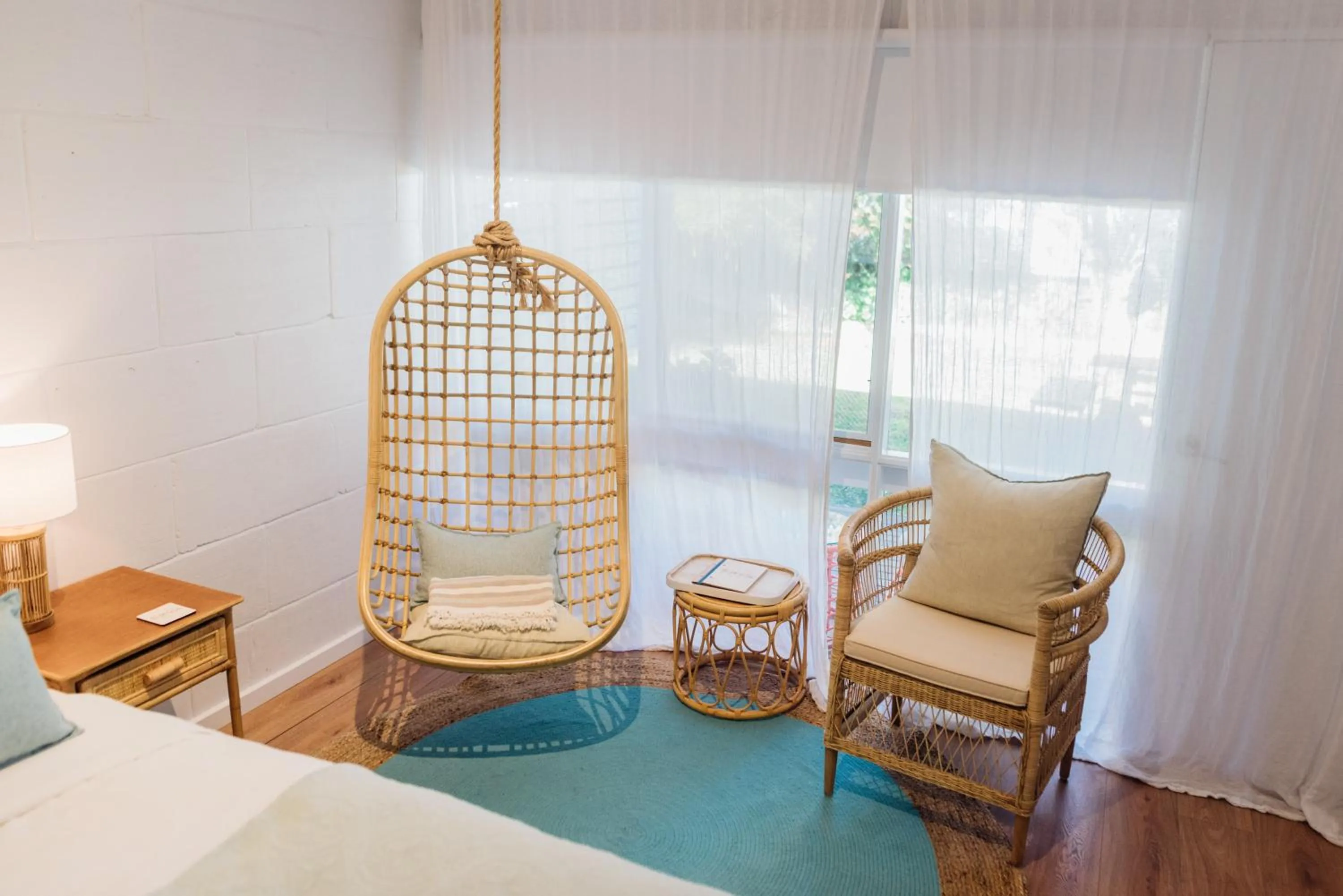 Bed in Port O' Call Motel