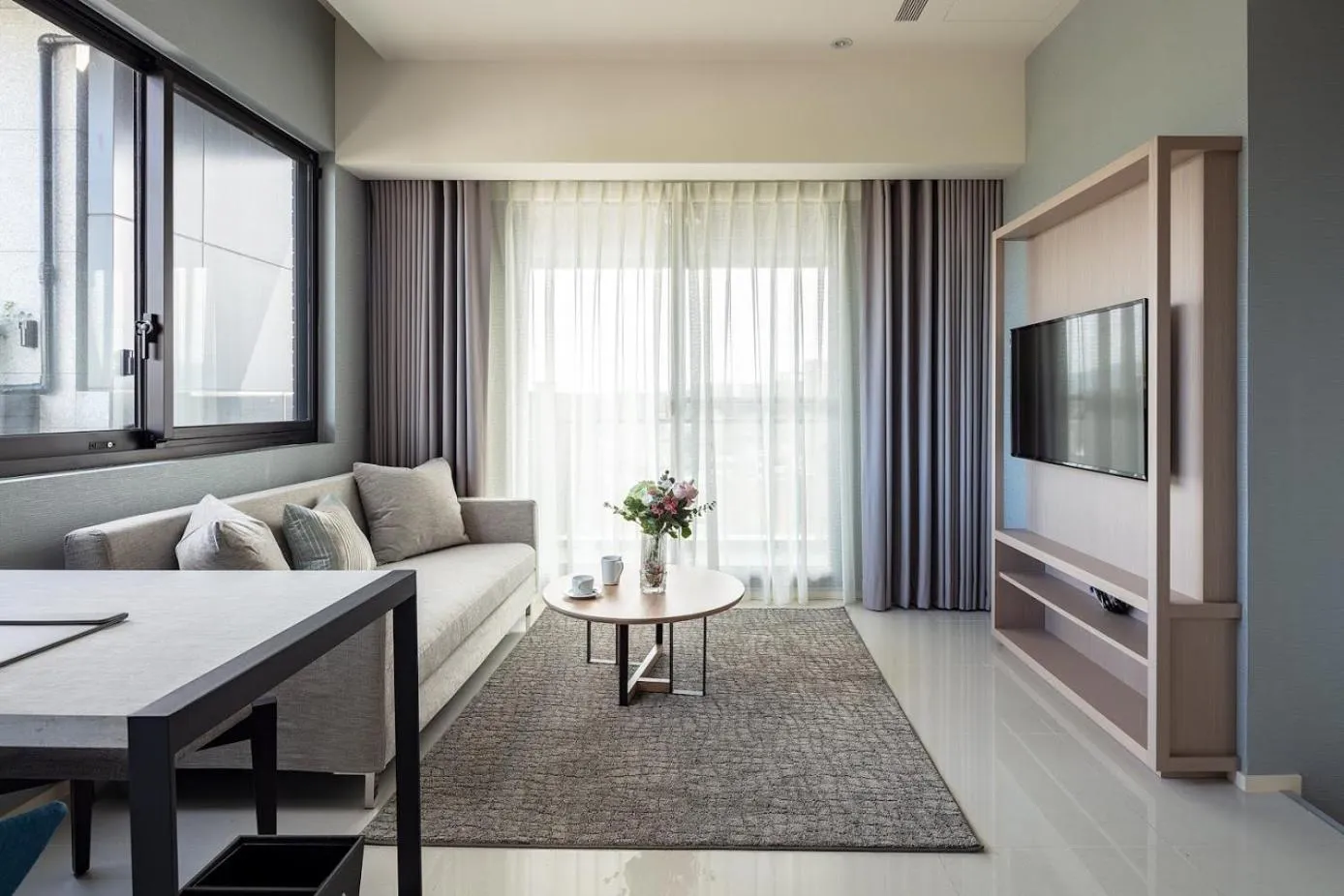 Living room in Jolley Hotel