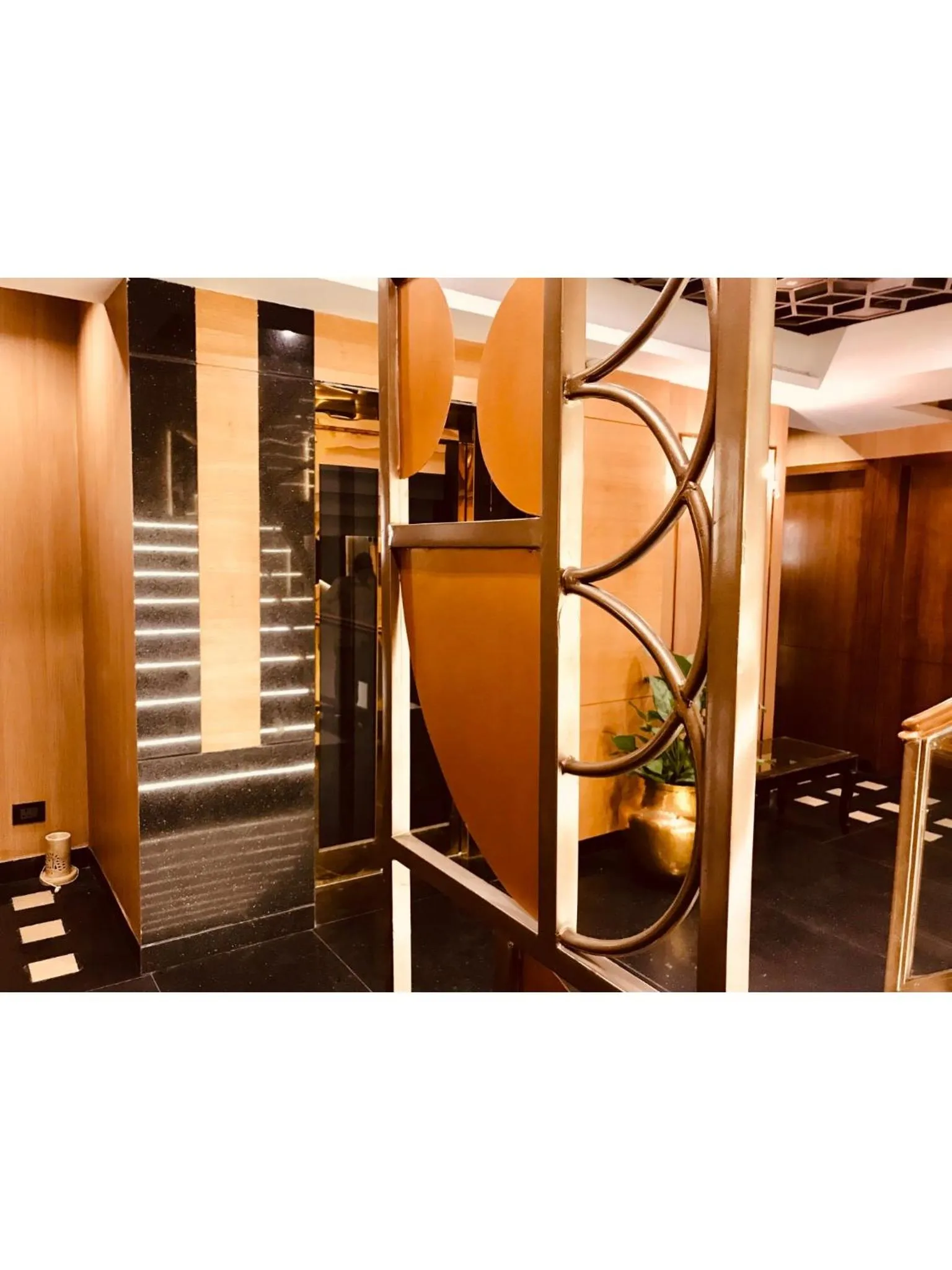 JRD Pride-Business Hotel