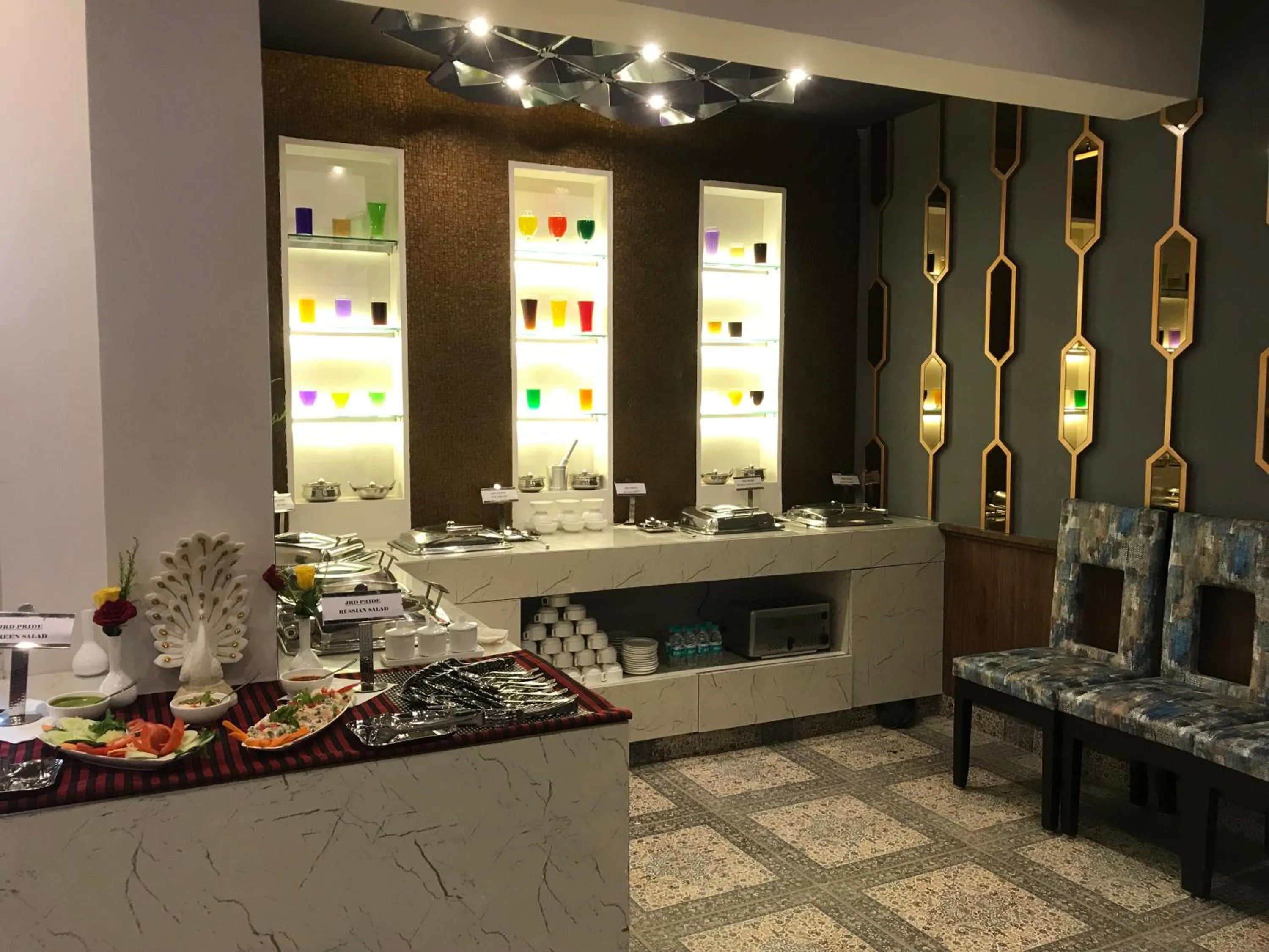 Restaurant/places to eat in JRD Pride-Business Hotel