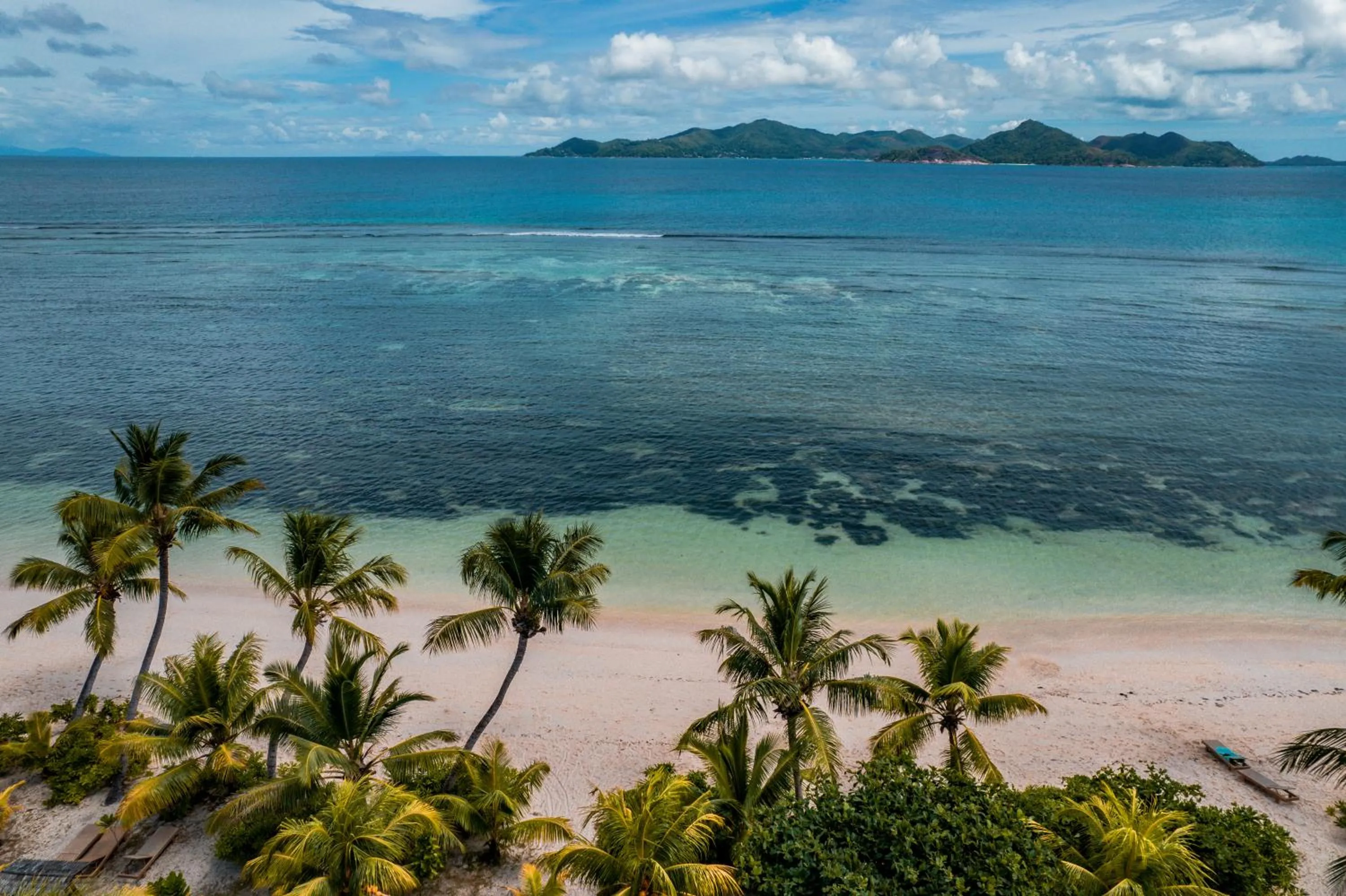 Beach in La Digue Island Lodge