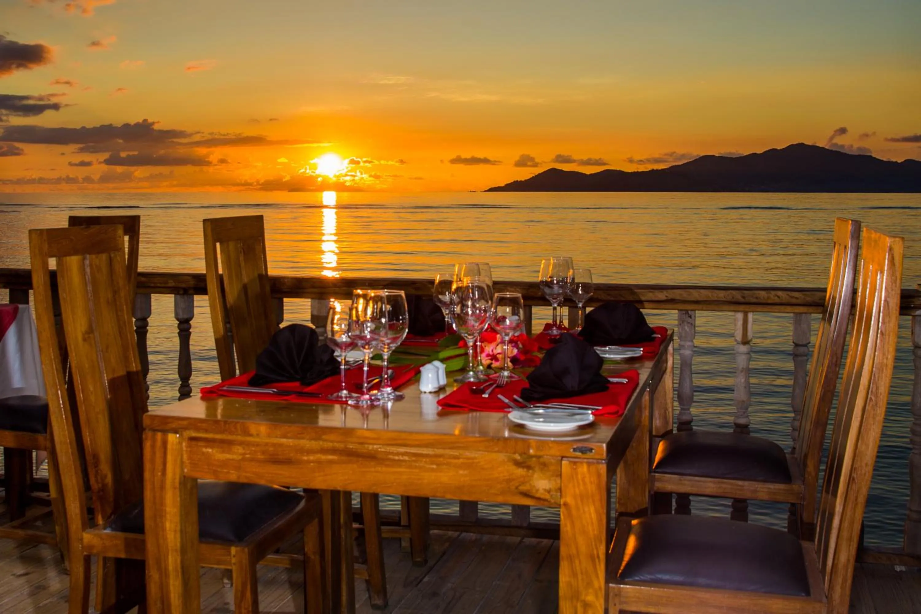 Restaurant/places to eat in La Digue Island Lodge