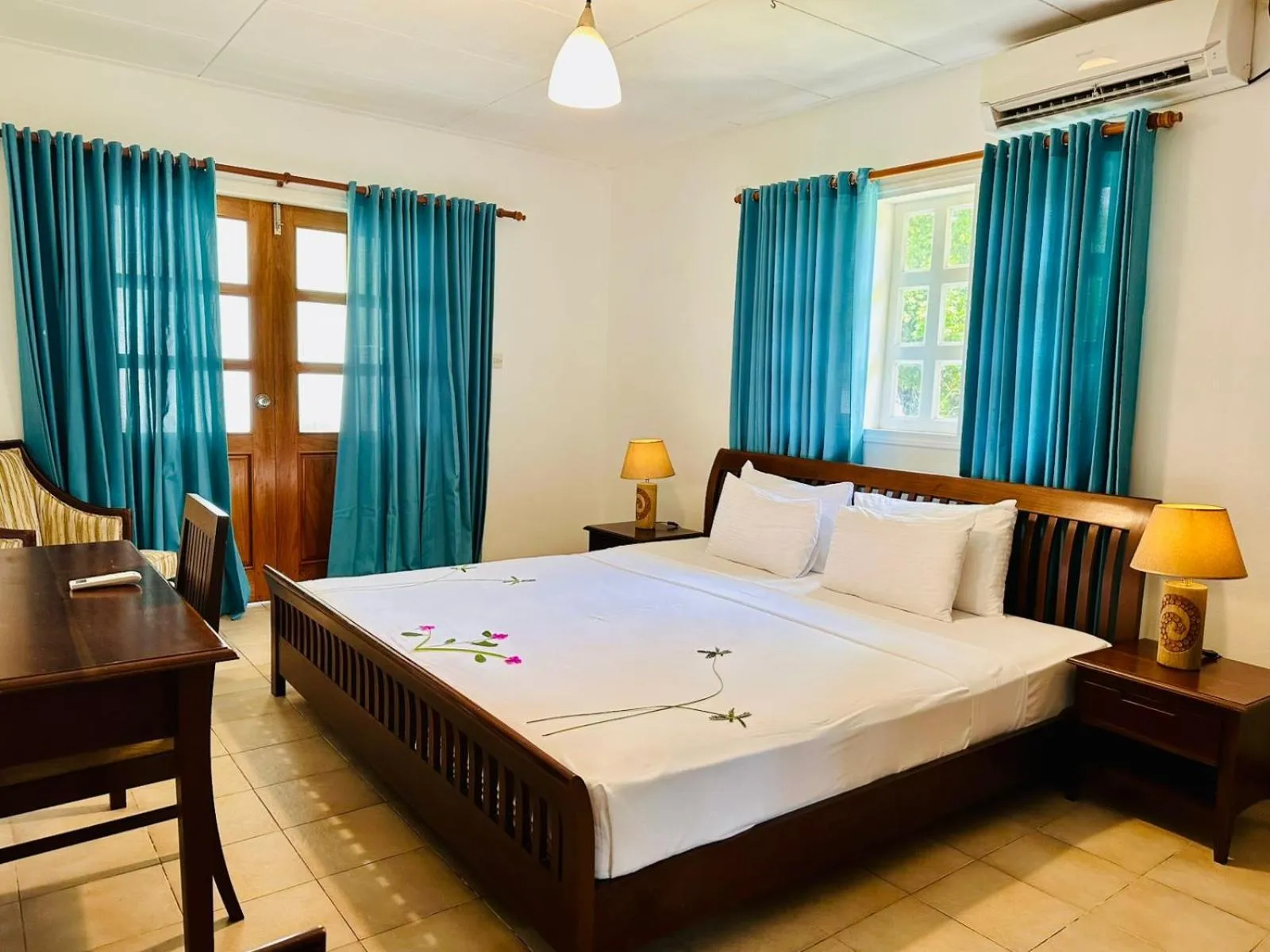 Bedroom, Bed in La Digue Island Lodge