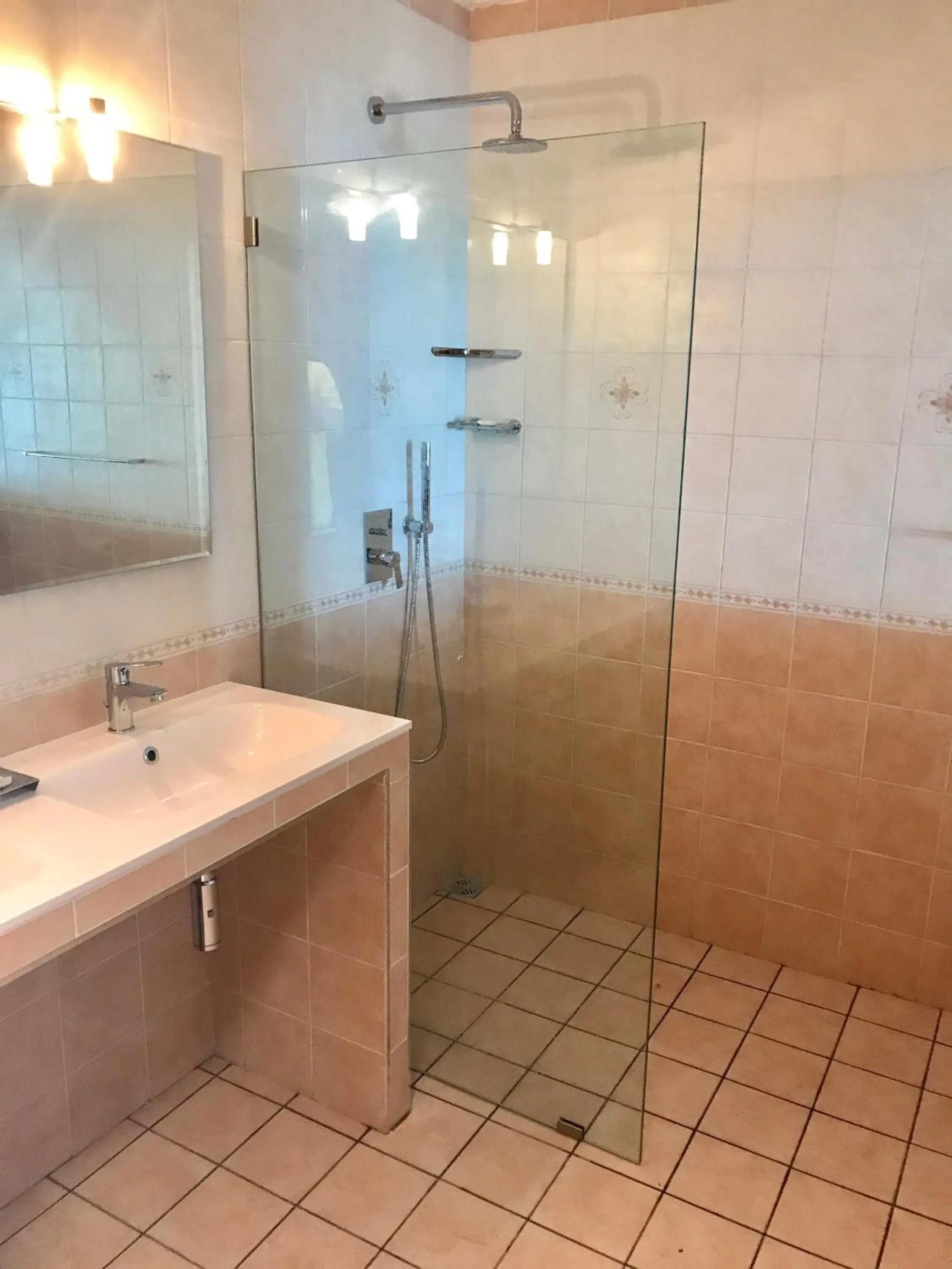 Shower in La Digue Island Lodge