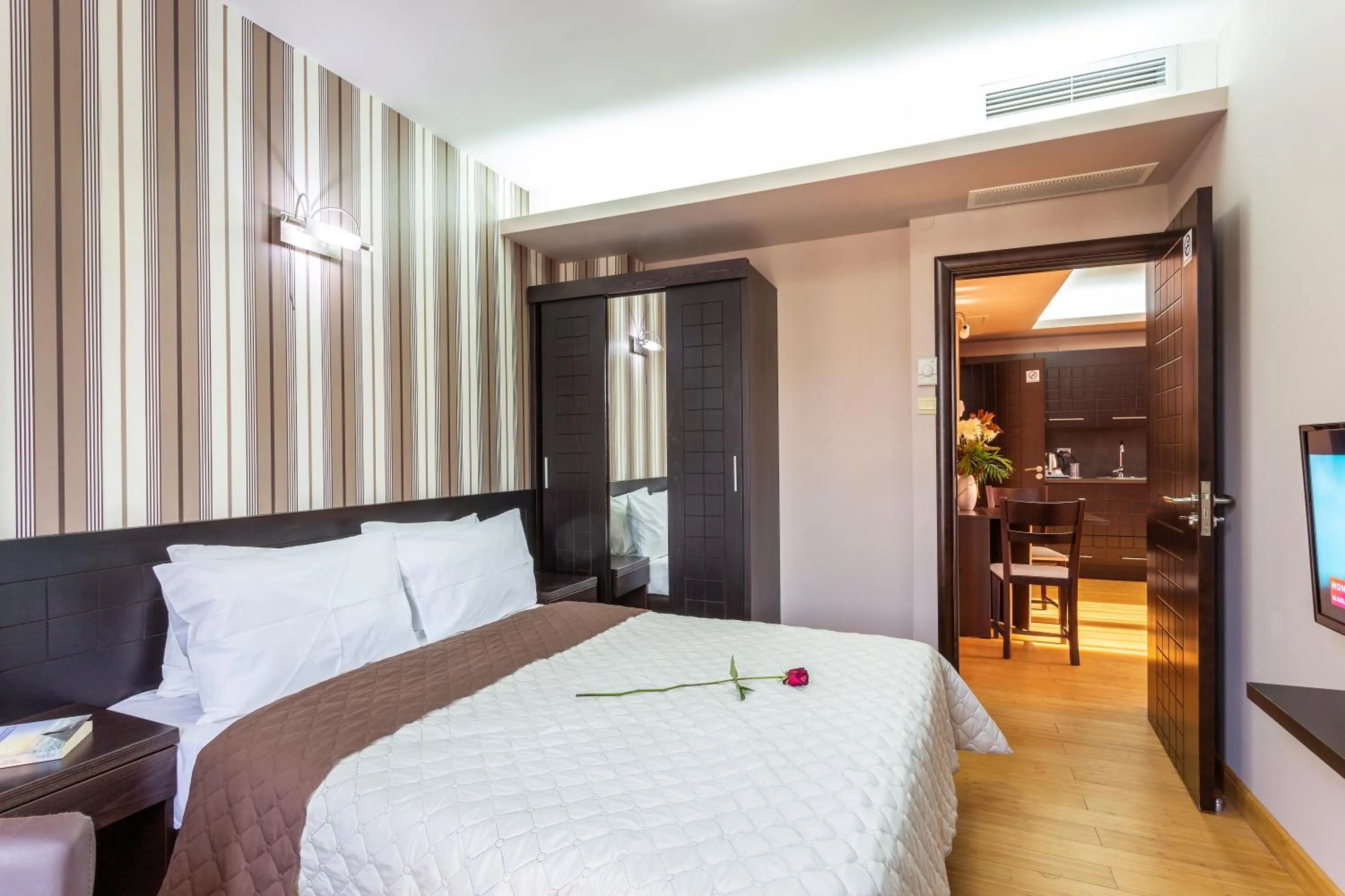 Photo of the whole room, Bed in CityHome Aparthotel