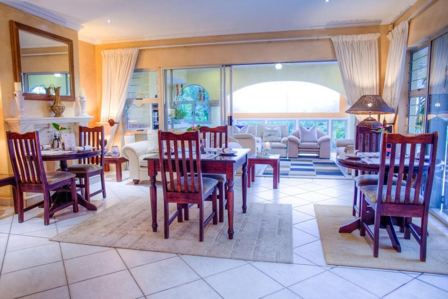 Restaurant/places to eat in Anchor's Rest Guesthouse and Self Catering