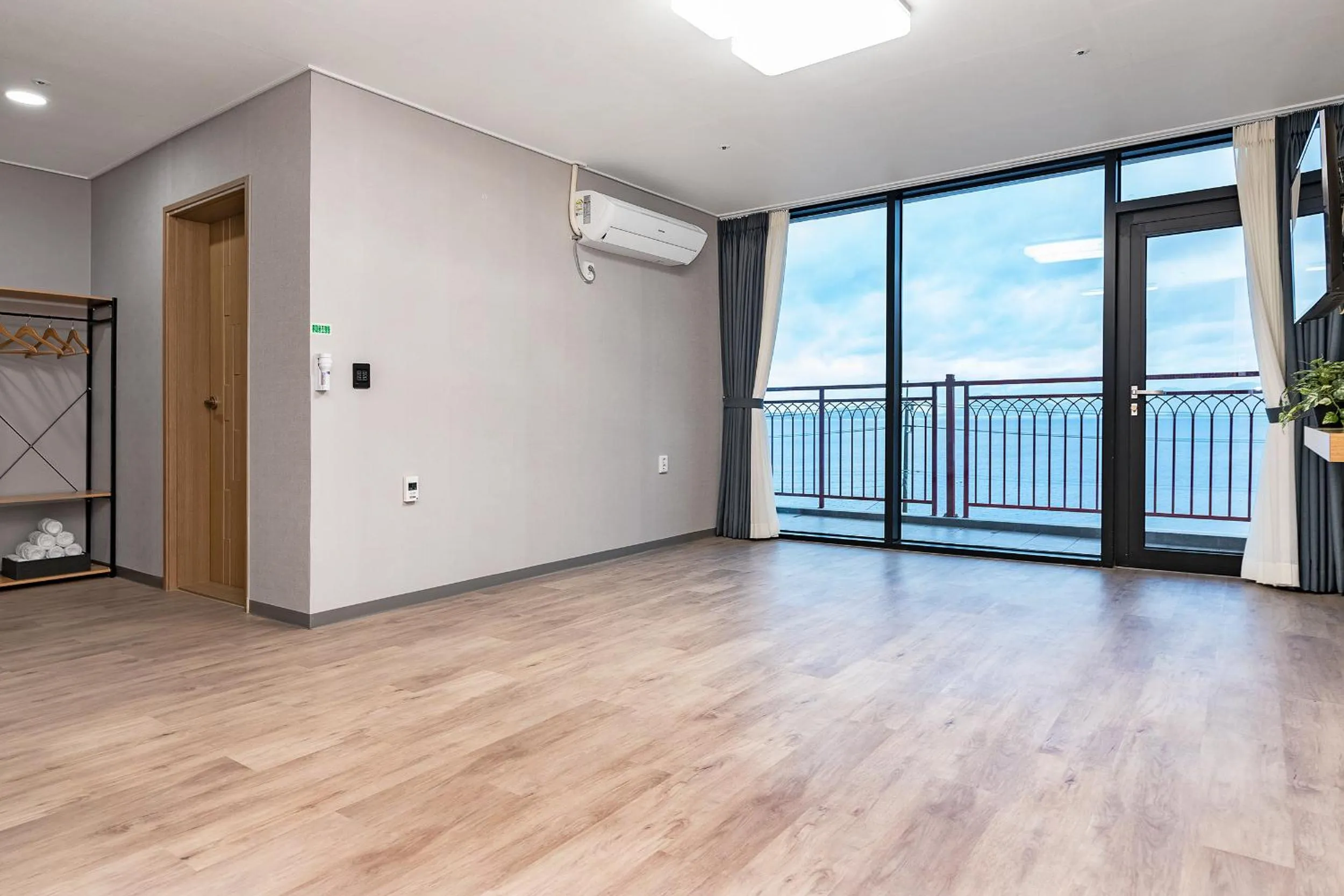 Living room in Gold Beach Resort